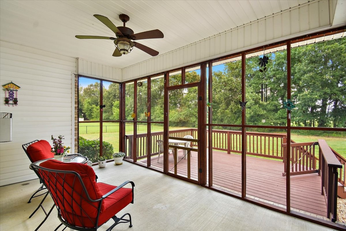 Manchester, Tennessee, 37355, United States, 3 Bedrooms Bedrooms, ,2 BathroomsBathrooms,Residential,For Sale,1907523