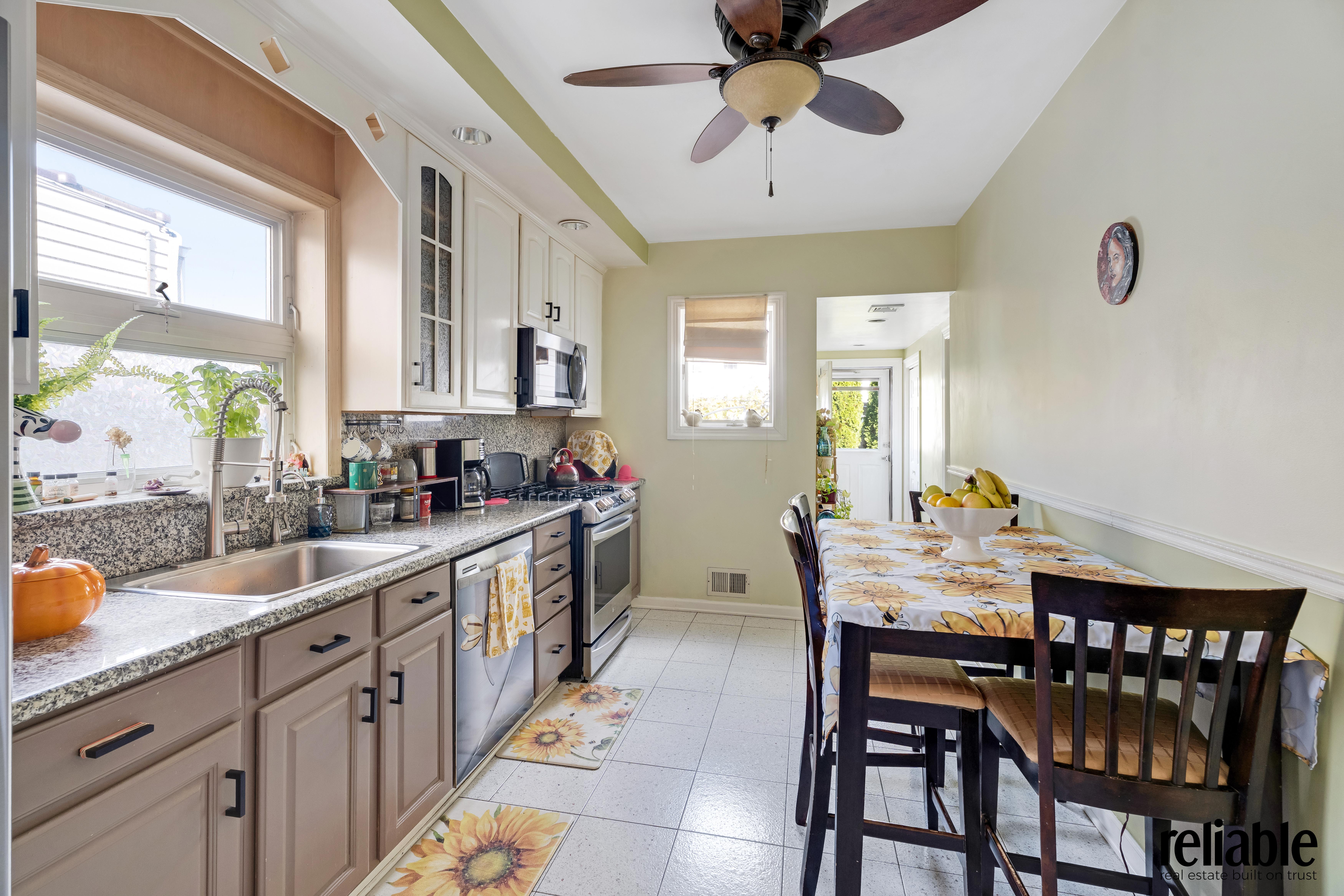 Brooklyn, New York, 11228, United States, 6 Bedrooms Bedrooms, ,3 BathroomsBathrooms,Residential,For Sale,1991049