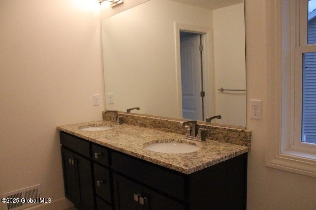 Castleton, New York, 12033, United States, 4 Bedrooms Bedrooms, ,3 BathroomsBathrooms,Residential,For Sale,1989599