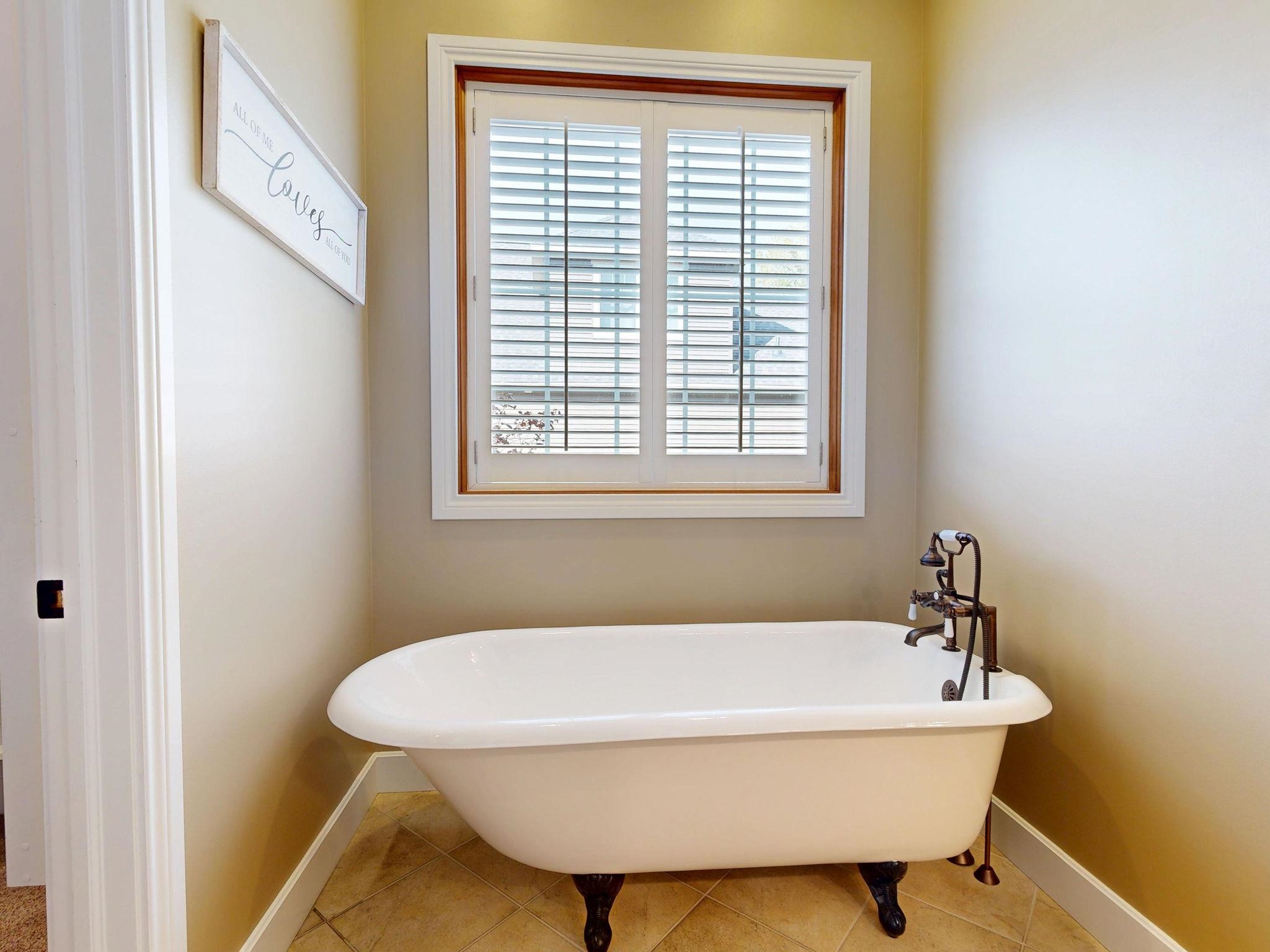 Midland, Michigan, 48642, United States, 3 Bedrooms Bedrooms, ,3 BathroomsBathrooms,Residential,For Sale,1977792