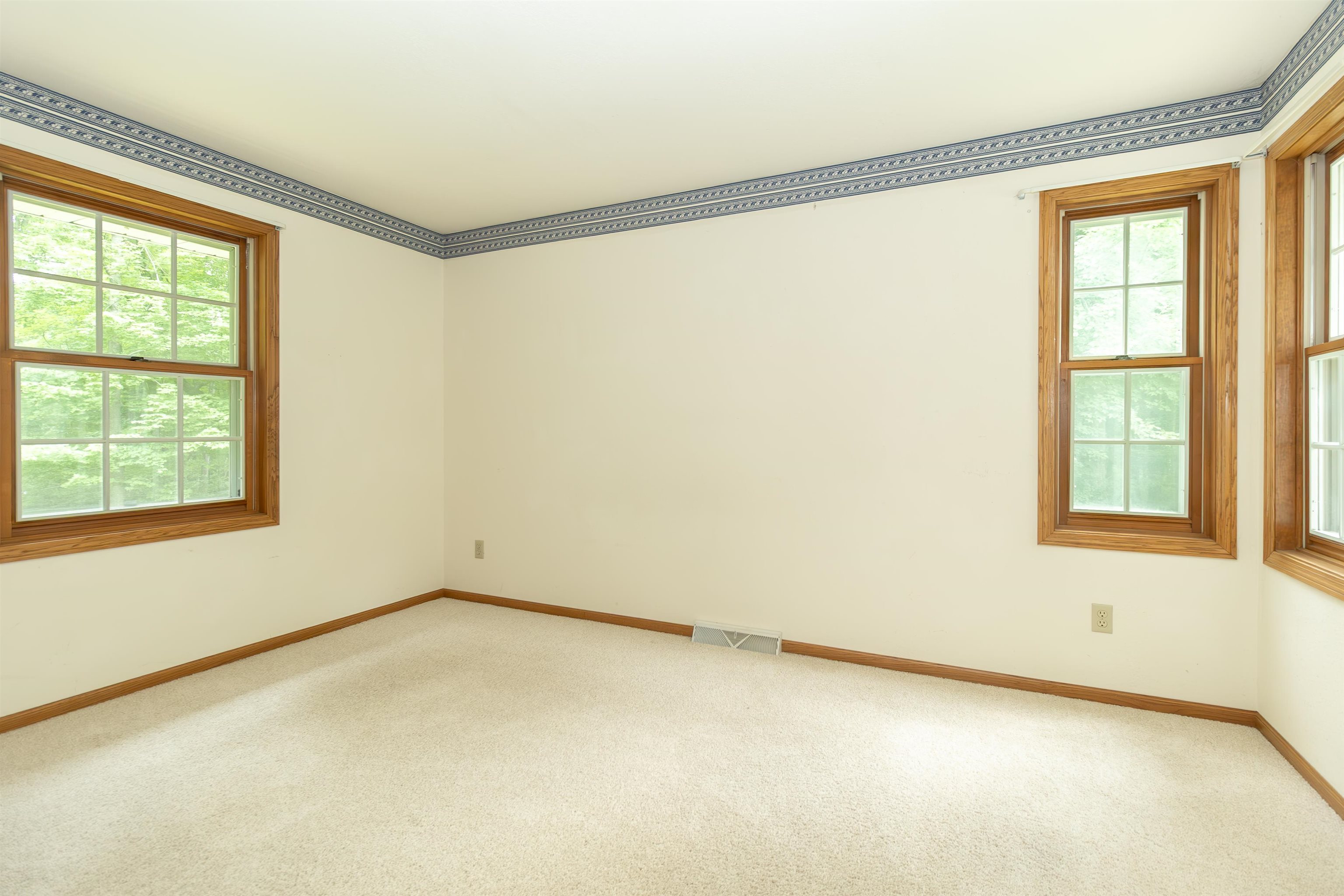 WAUPACA, Wisconsin, 54981, United States, 4 Bedrooms Bedrooms, ,3 BathroomsBathrooms,Residential,For Sale,1913222