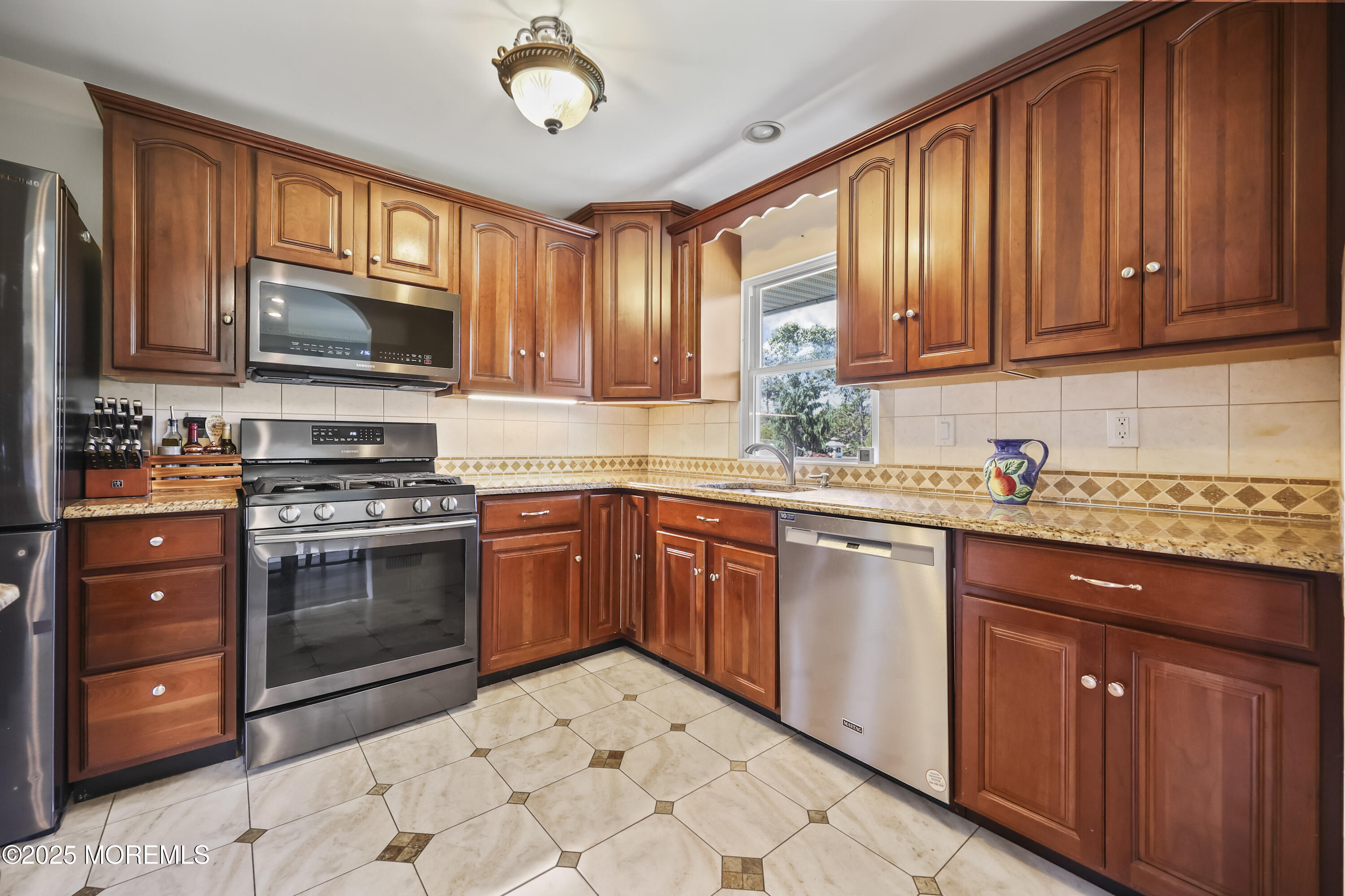 Howell, New Jersey, 07731, United States, 4 Bedrooms Bedrooms, ,2 BathroomsBathrooms,Residential,For Sale,1942279