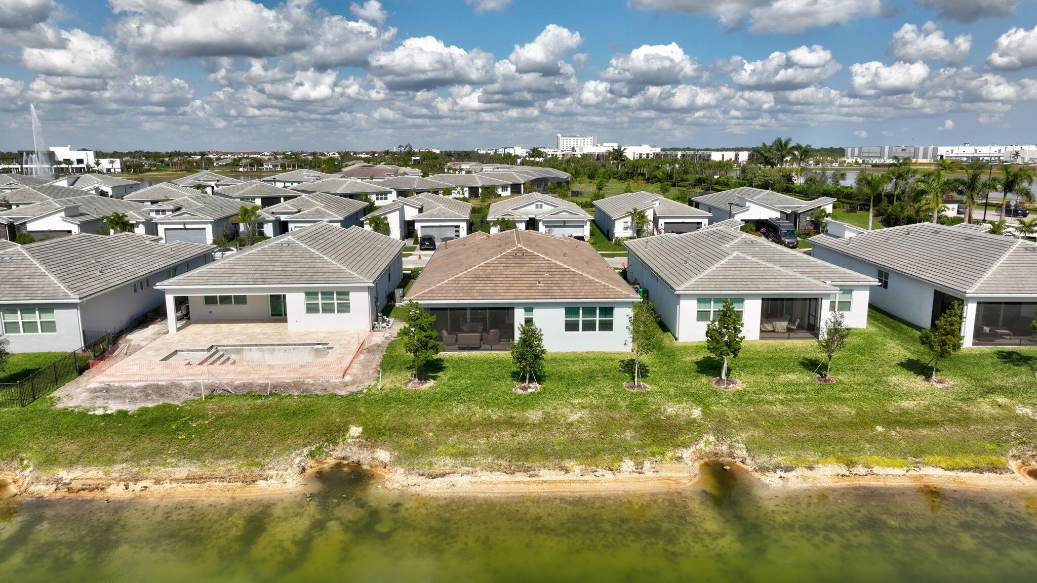 Port St Lucie, Florida, 34987, United States, 2 Bedrooms Bedrooms, ,3 BathroomsBathrooms,Residential,For Sale,1921957