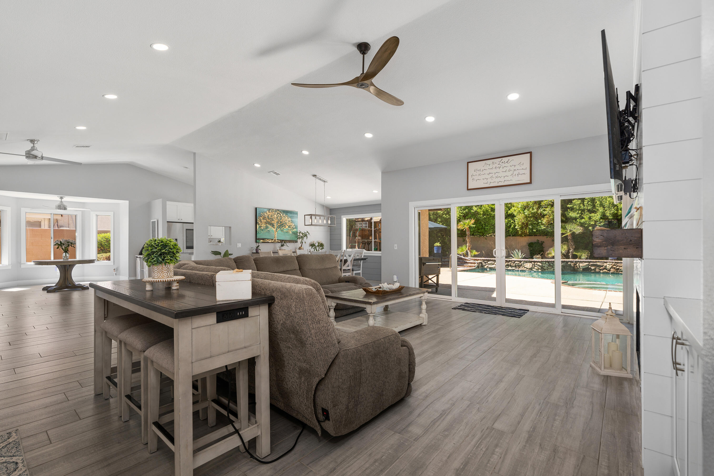 Palm Desert, California, 92211, United States, 4 Bedrooms Bedrooms, ,3 BathroomsBathrooms,Residential,For Sale,1938819