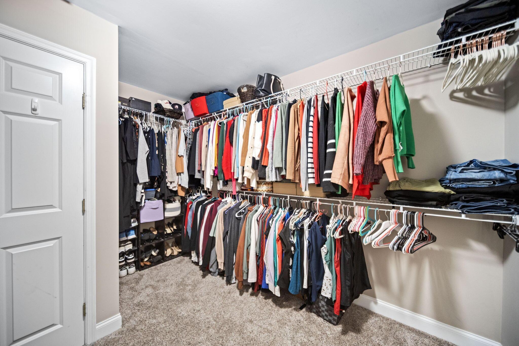 New Albany, Ohio, 43054, United States, 4 Bedrooms Bedrooms, ,3 BathroomsBathrooms,Residential,For Sale,1988234