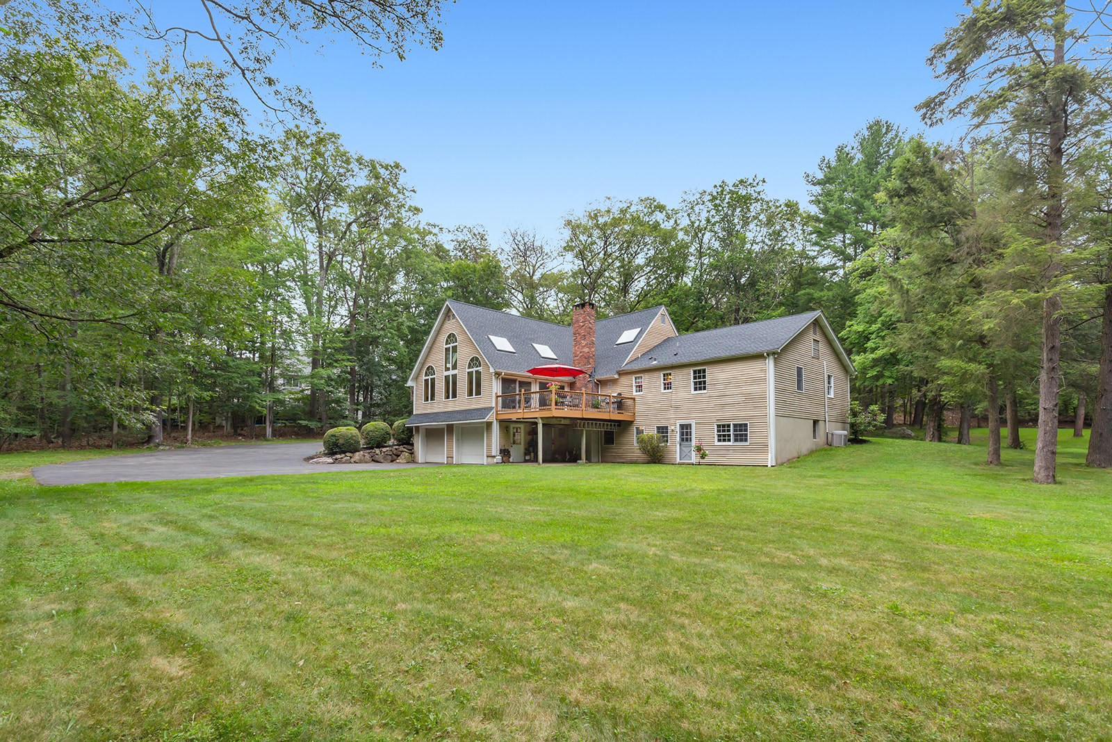 Ringwood, New Jersey, 07456, United States, 7 Bedrooms Bedrooms, ,4 BathroomsBathrooms,Residential,For Sale,1943457