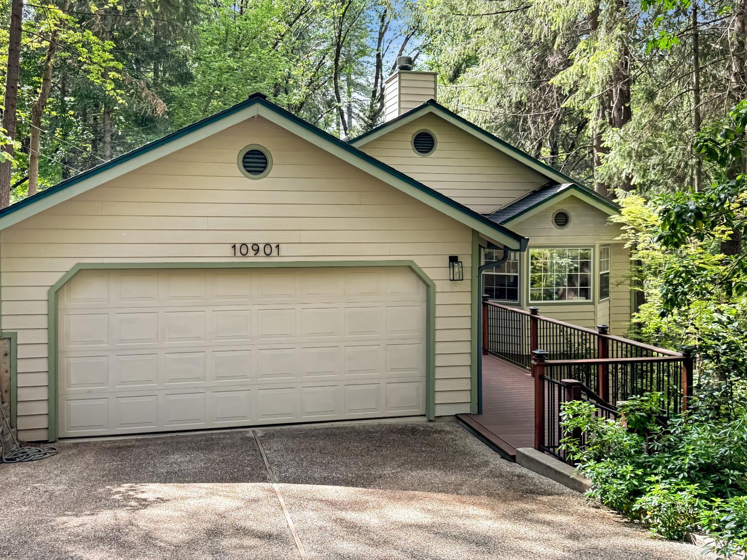 Grass Valley, California, 95945, United States, 3 Bedrooms Bedrooms, ,2 BathroomsBathrooms,Residential,For Sale,1944536