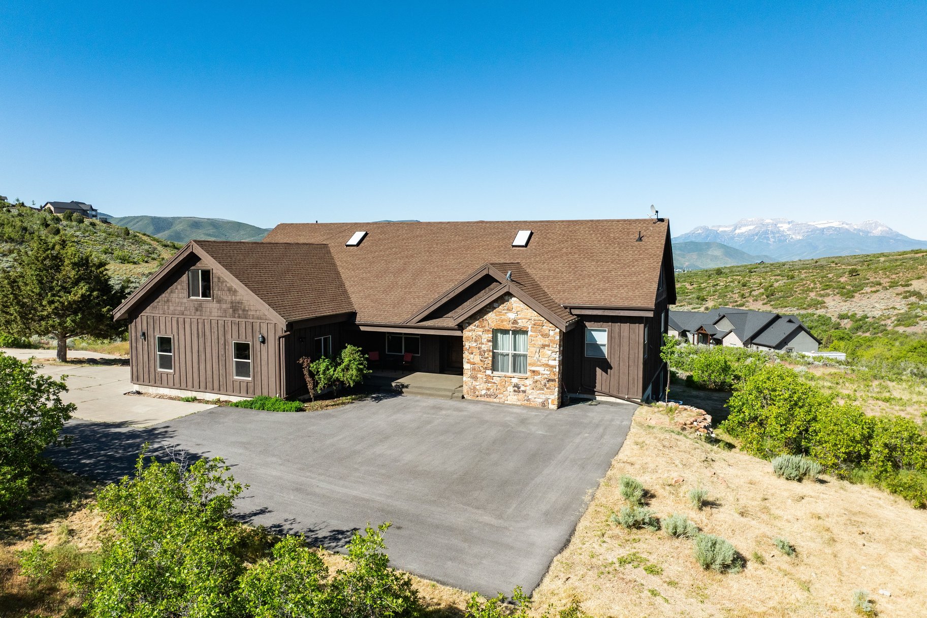  The Ultimate Multi-Generational Mountain Retreat Backing to 500 Acres of Open Sp - 物件實景