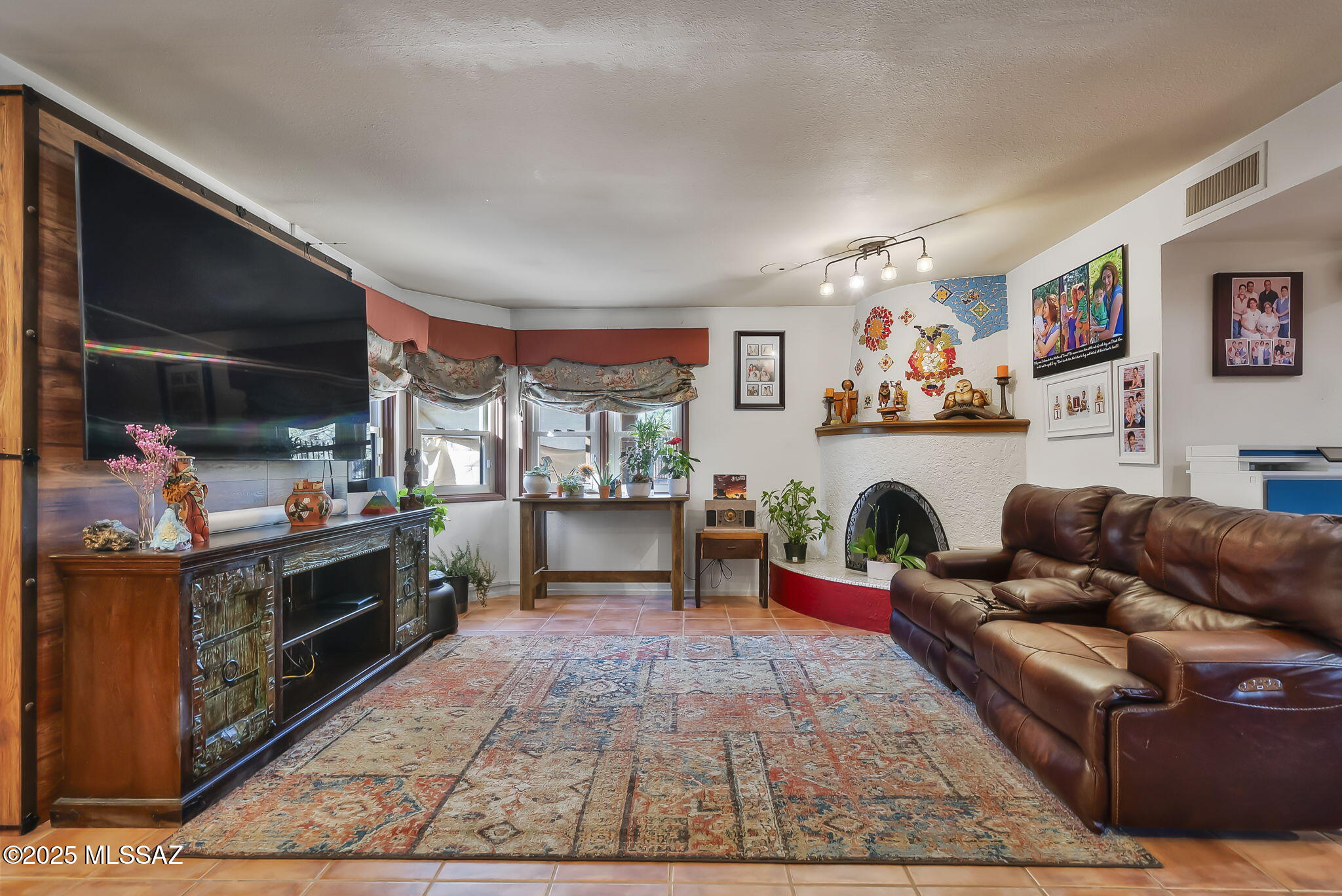 Tubac, Arizona, 85646, United States, 2 Bedrooms Bedrooms, ,3 BathroomsBathrooms,Residential,For Sale,1991588