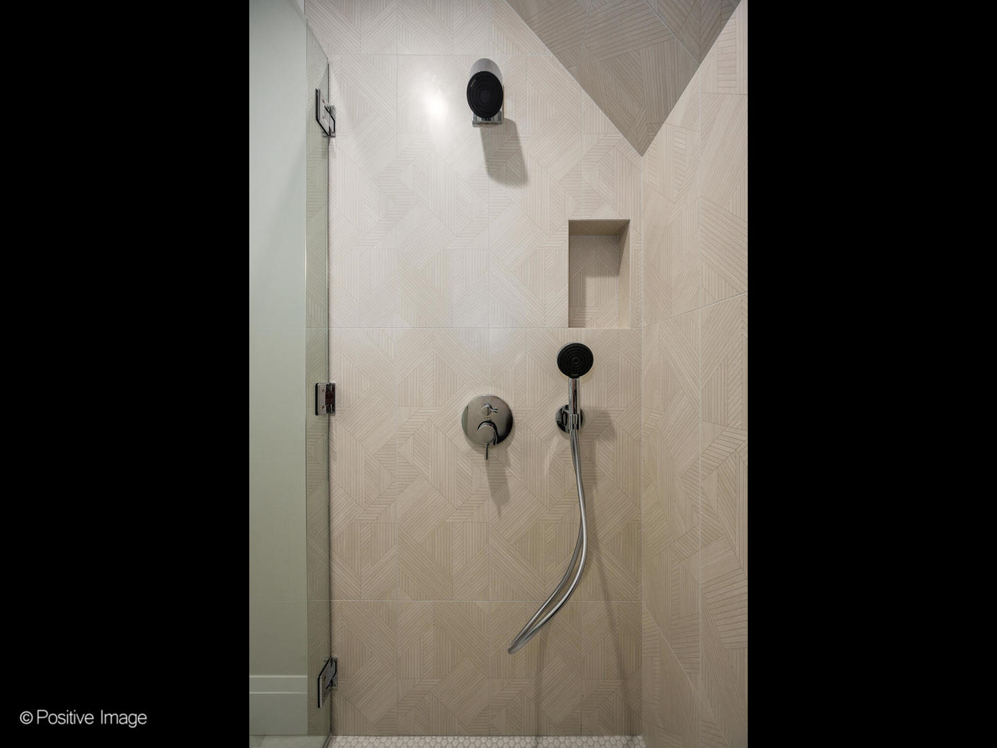 Wilmette, Illinois, 60091, United States, 5 Bedrooms Bedrooms, ,6 BathroomsBathrooms,Residential,For Sale,1987581