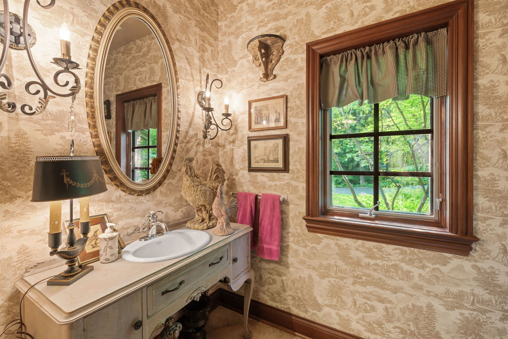 St. Charles, Illinois, 60175, United States, 4 Bedrooms Bedrooms, ,5 BathroomsBathrooms,Residential,For Sale,1848567