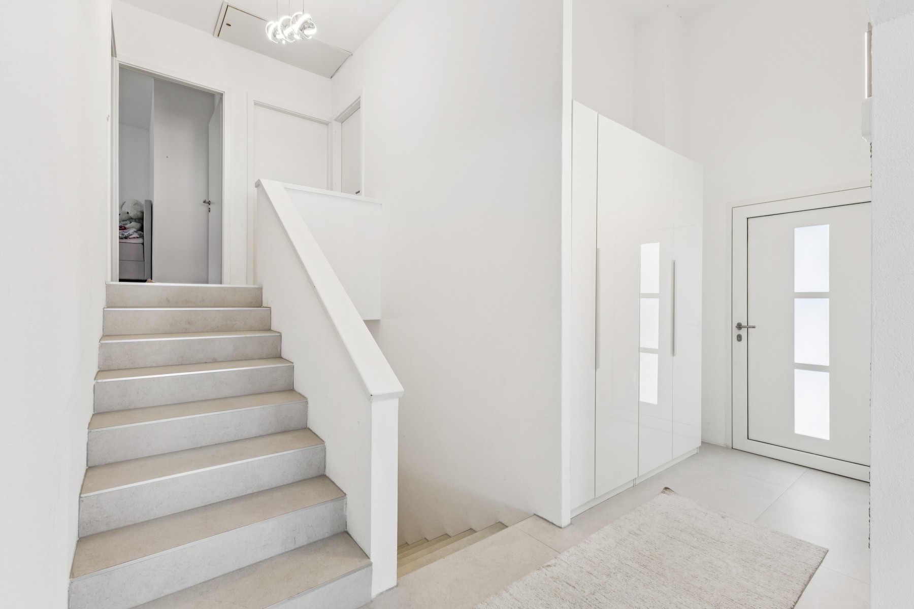  Beautiful, renovated single-family villa with a garden and a garage - 物件實景