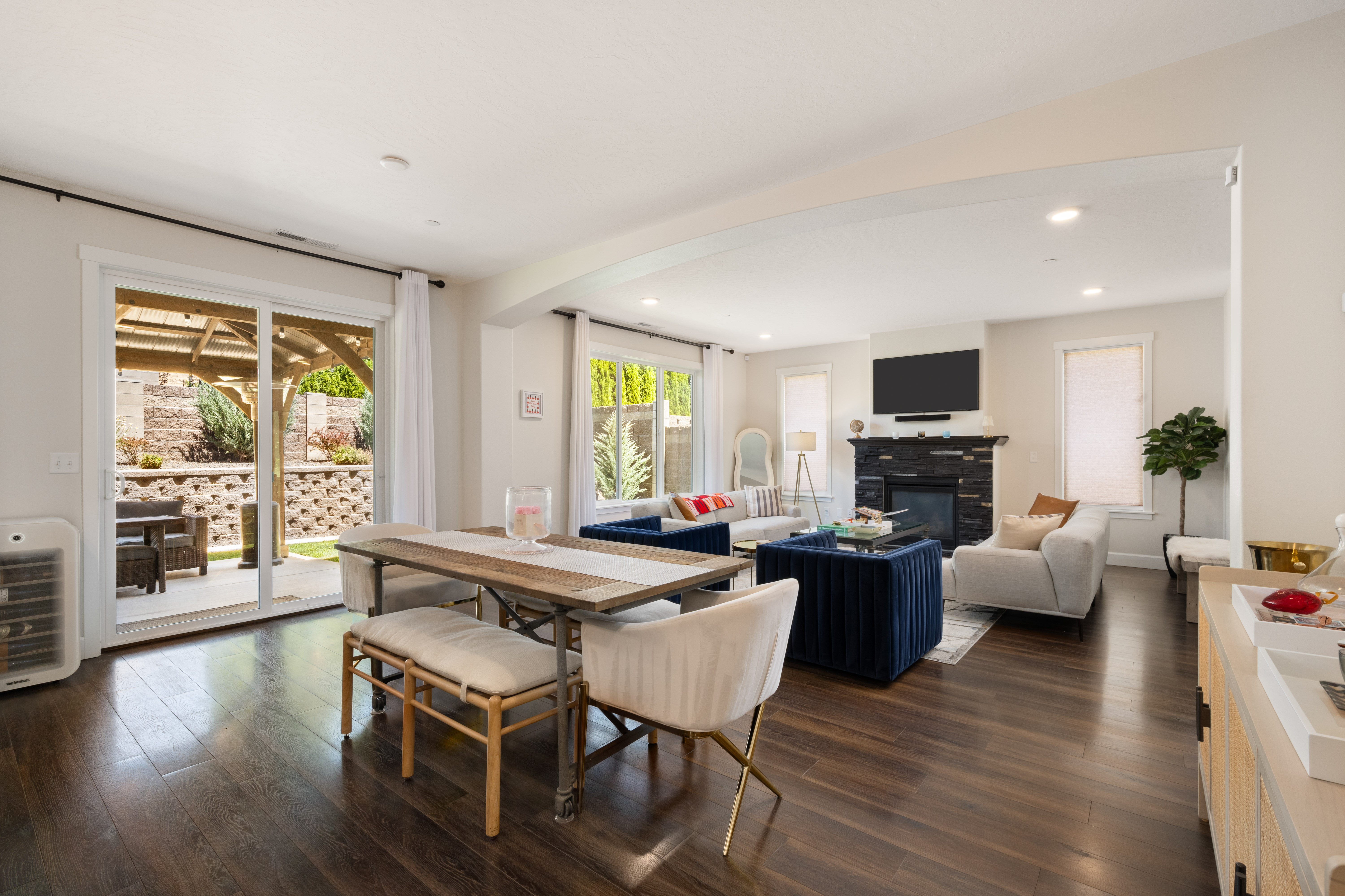  Immaculate Home Private Back yard, Bonus Room - 物件實景