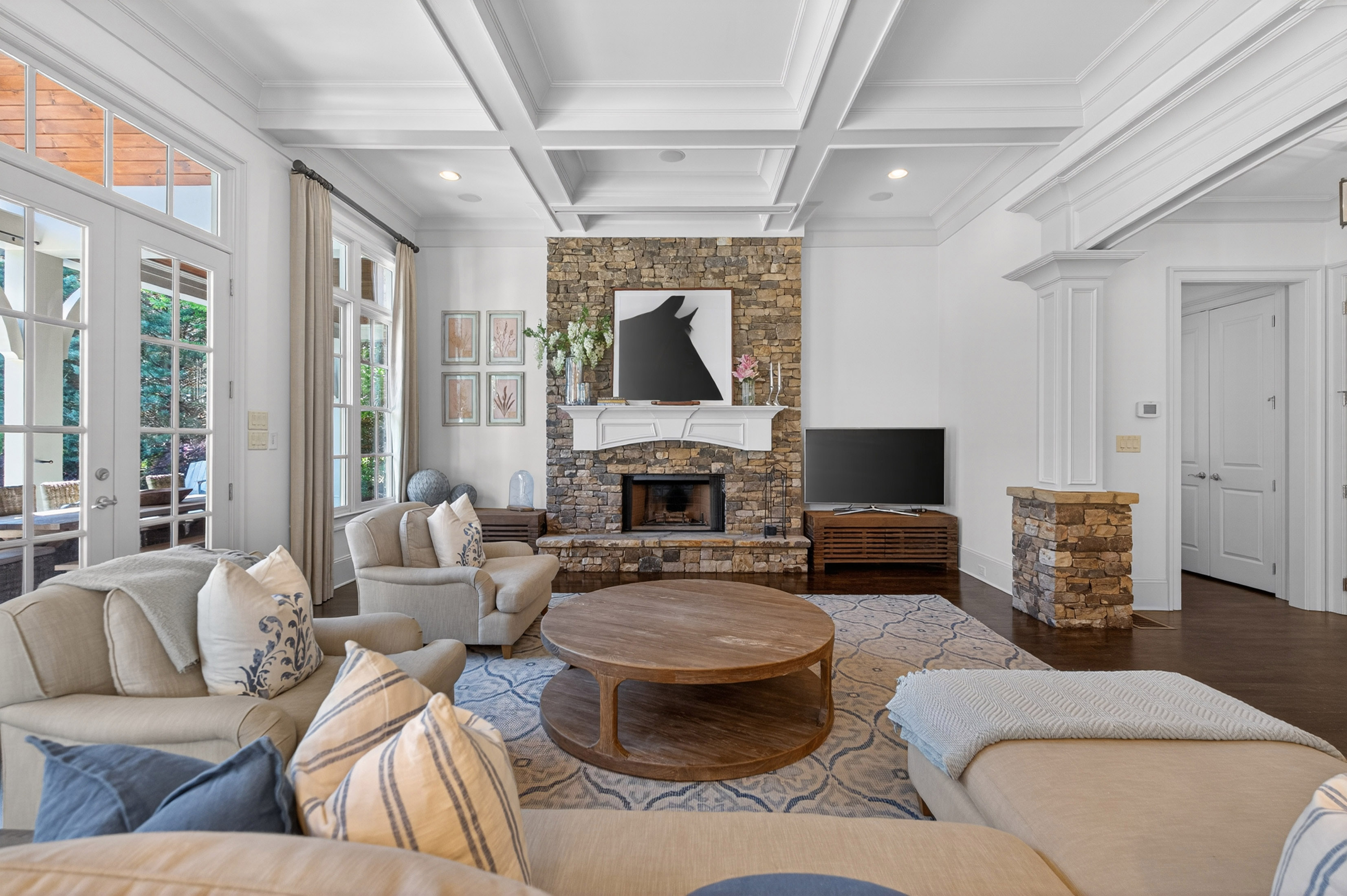  Experience Luxury in One of Georgia’s Most Prestigious Gated Golf Communities - 物件實景