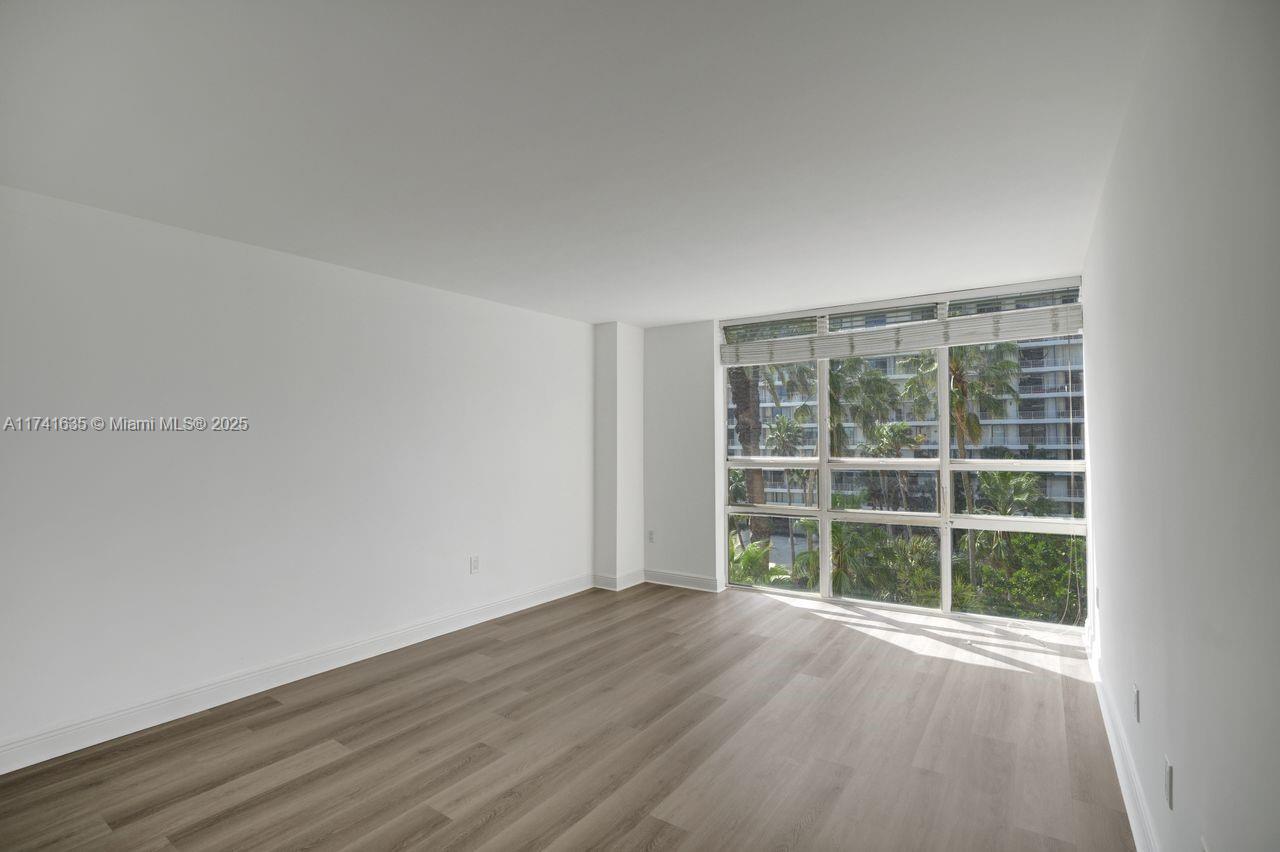 Miami, Florida, 33131, United States, 2 Bedrooms Bedrooms, ,2 BathroomsBathrooms,Residential,For Sale,1705612