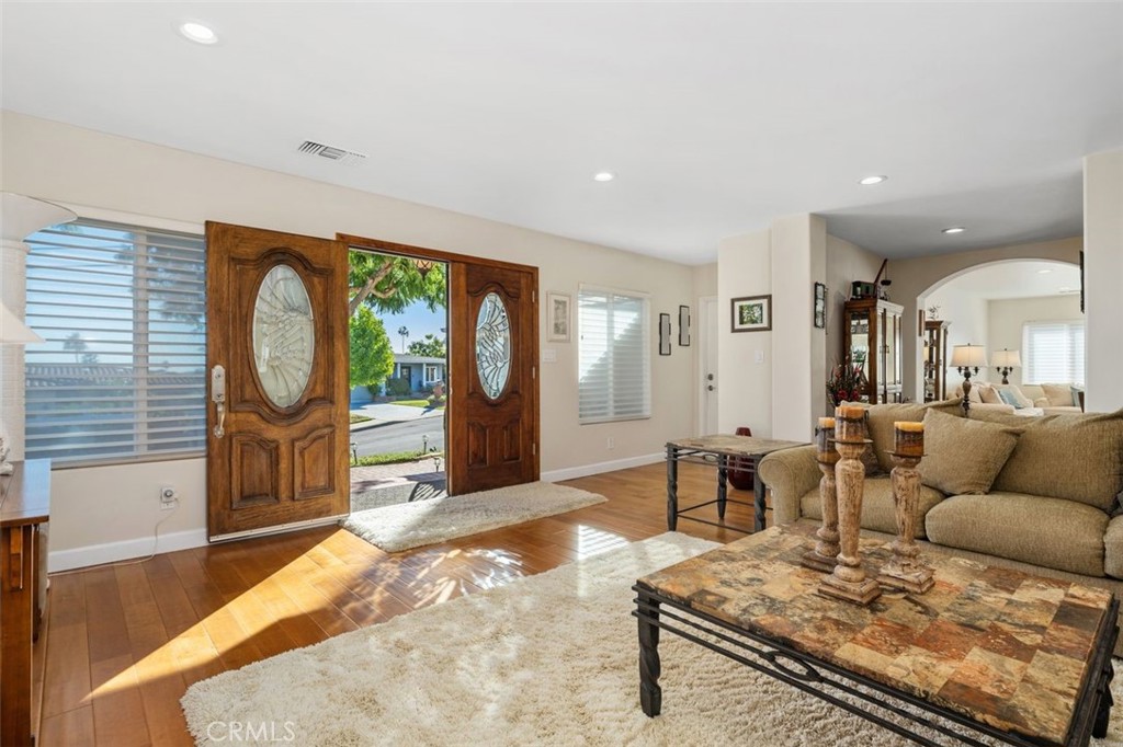 Torrance, California, 90505, United States, 4 Bedrooms Bedrooms, ,3 BathroomsBathrooms,Residential,For Sale,1992136