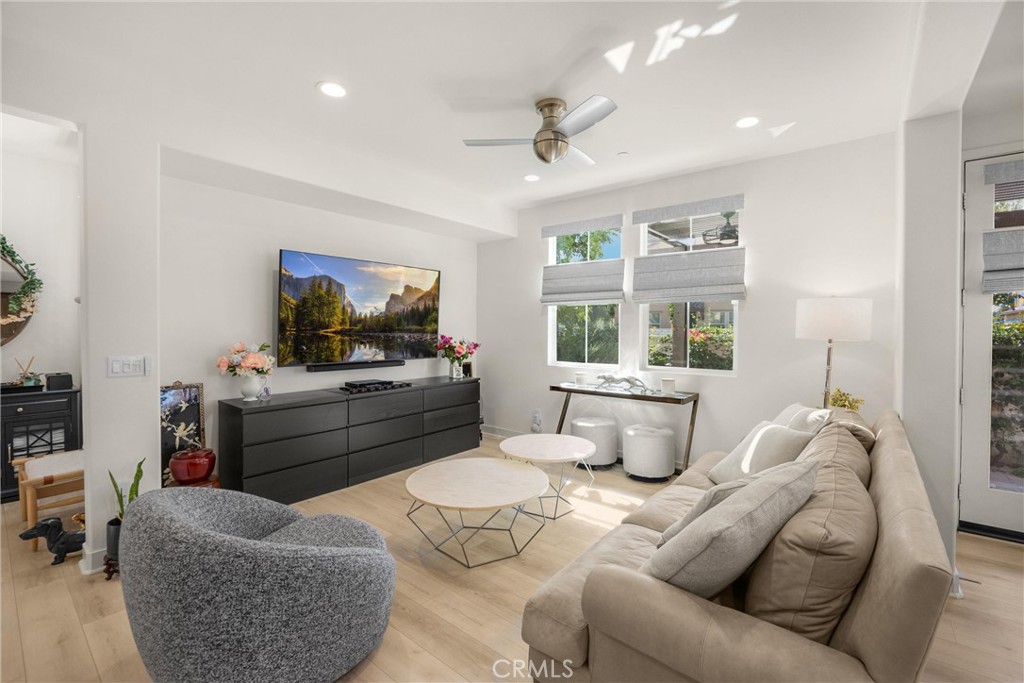 Upland, California, 91784, United States, 3 Bedrooms Bedrooms, ,3 BathroomsBathrooms,Residential,For Sale,1988637