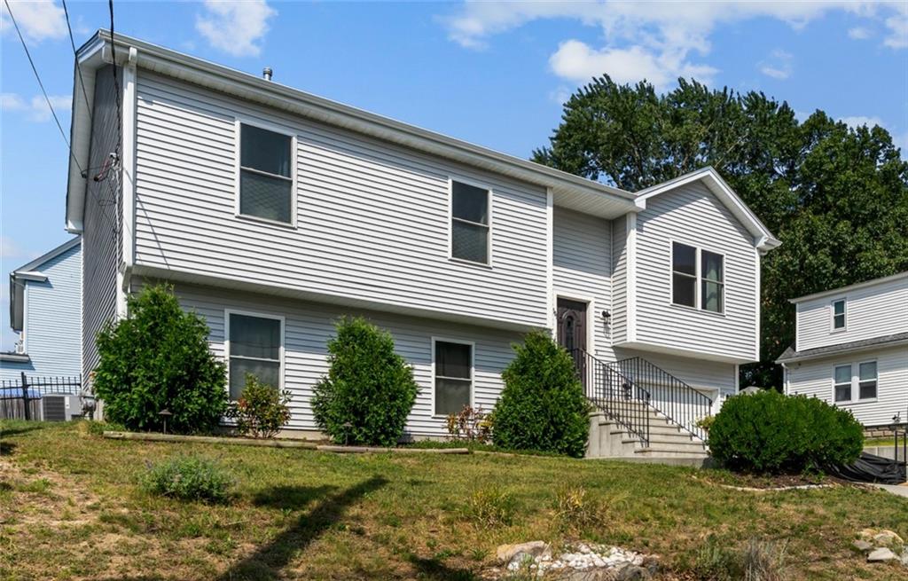 Cranston, Rhode Island, 02910, United States, 3 Bedrooms Bedrooms, ,3 BathroomsBathrooms,Residential,For Sale,1915562