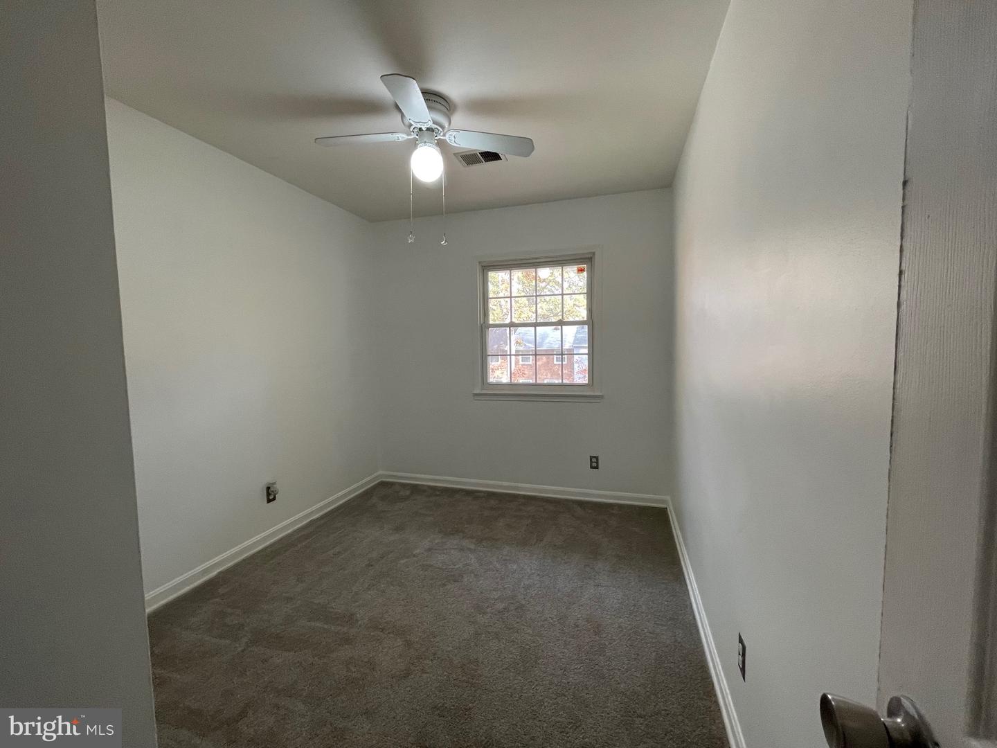 Centreville, Virginia, 20120, United States, 3 Bedrooms Bedrooms, ,2 BathroomsBathrooms,Residential,For Sale,1988924