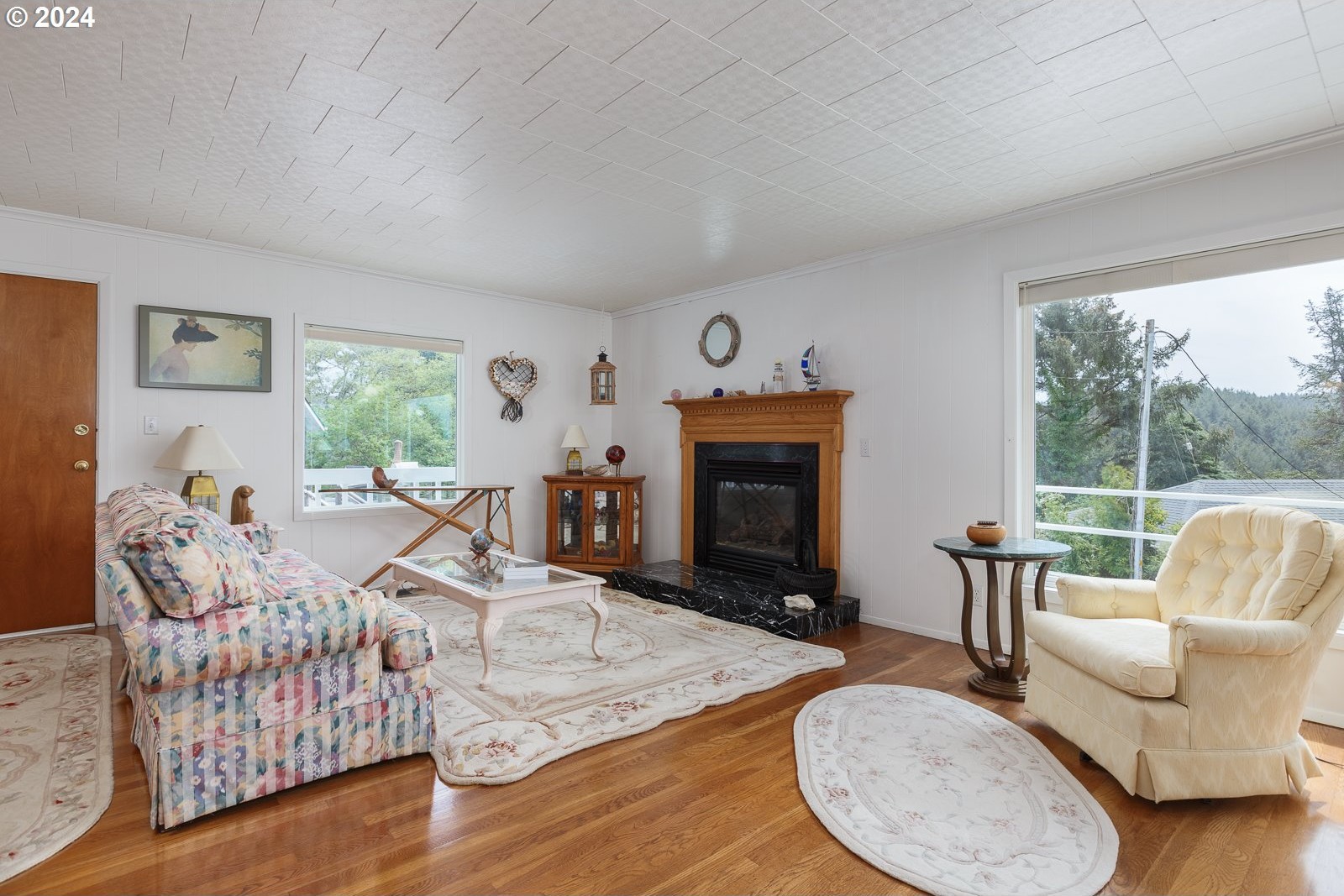 Lincoln City, Oregon, 97367, United States, 3 Bedrooms Bedrooms, ,2 BathroomsBathrooms,Residential,For Sale,1735832