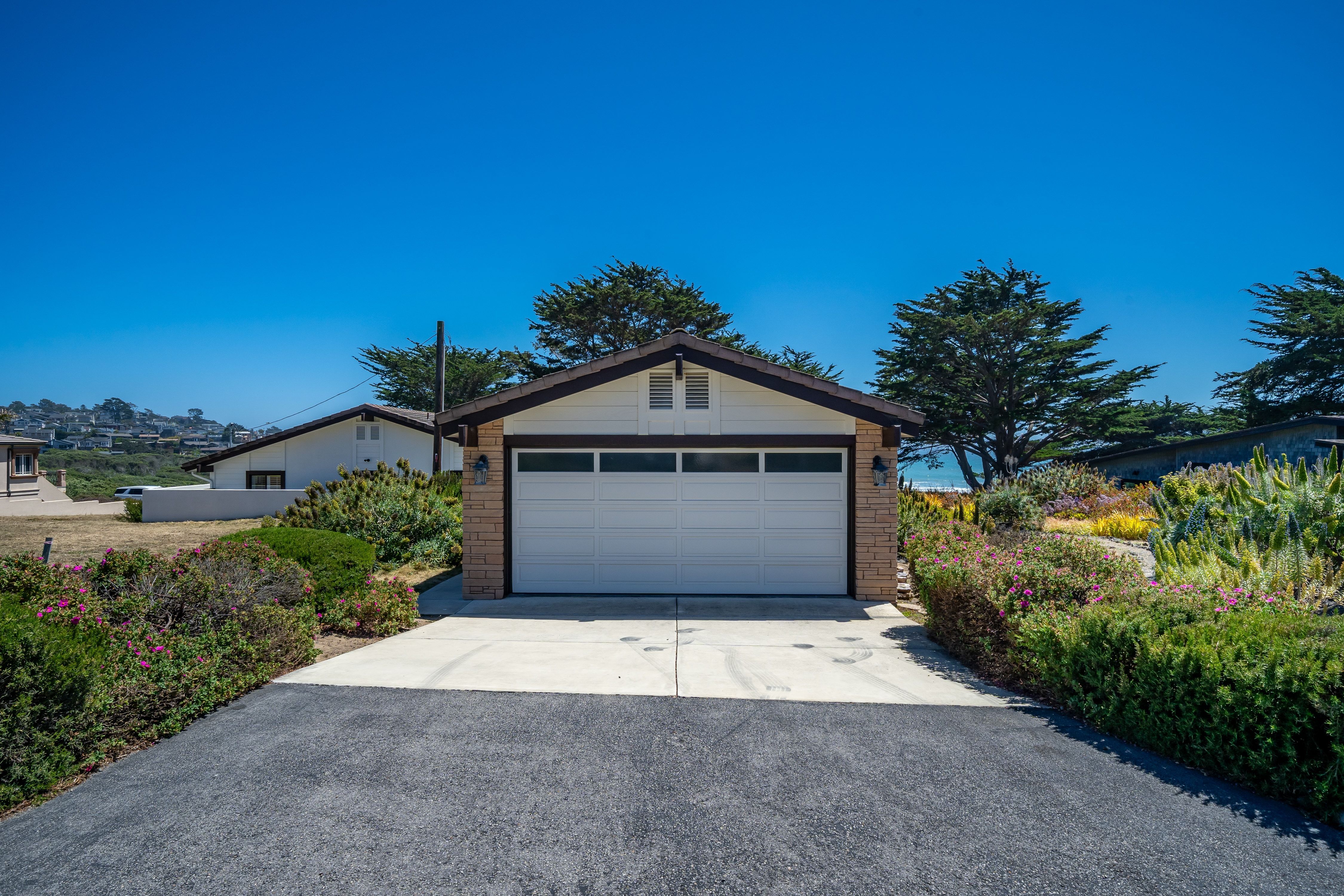  Rare Single-Level Oceanfront Retreat on World-Famous Moonstone Beach - 物件實景