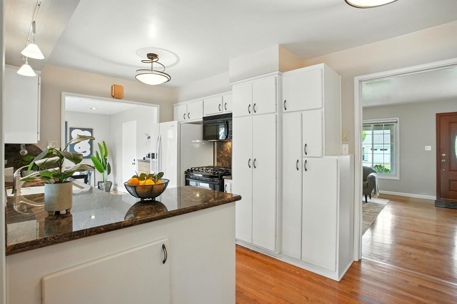 Sacramento, California, 95821, United States, 2 Bedrooms Bedrooms, ,2 BathroomsBathrooms,Residential,For Sale,1939306