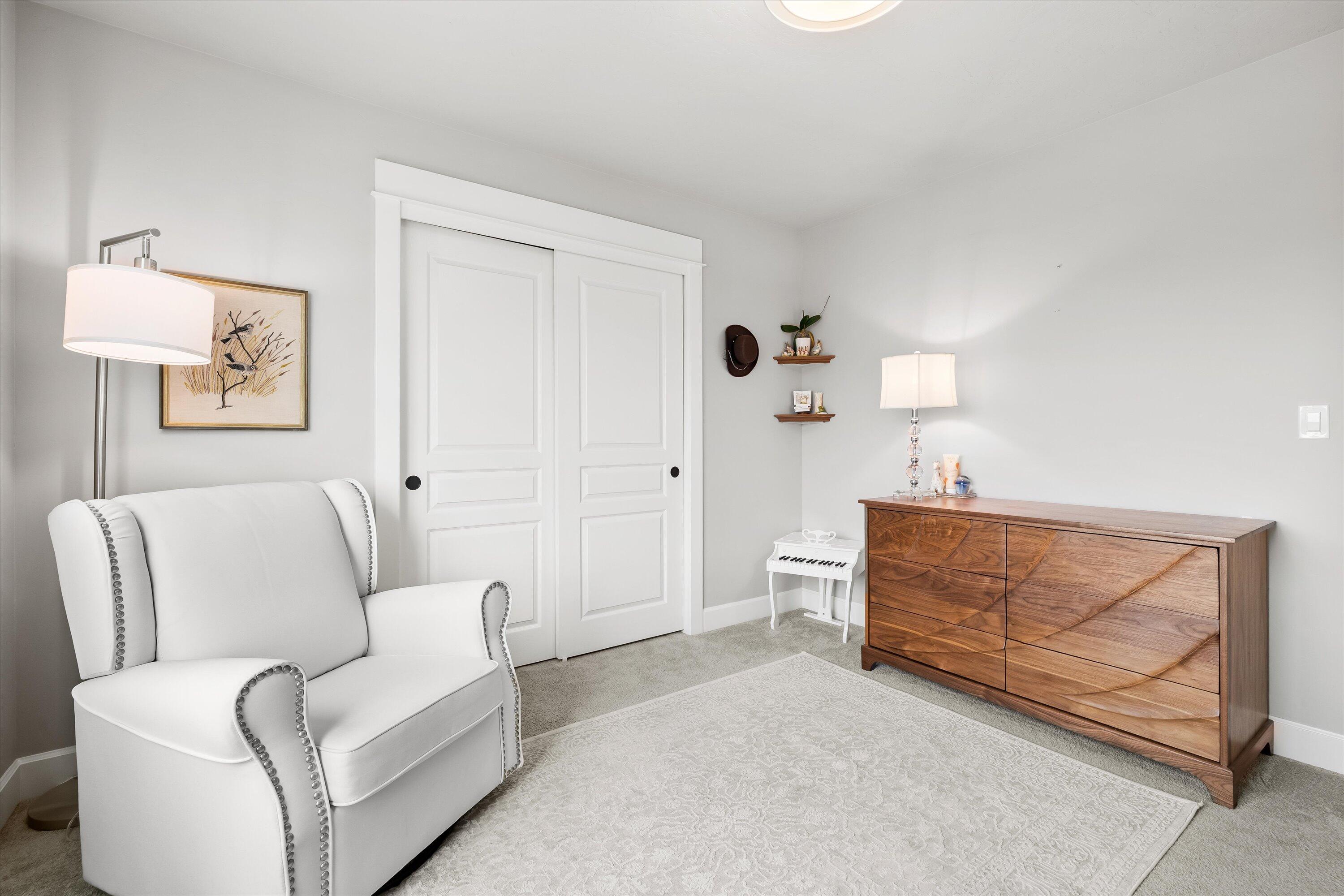 Redmond, Oregon, 97756, United States, 4 Bedrooms Bedrooms, ,3 BathroomsBathrooms,Residential,For Sale,1982797