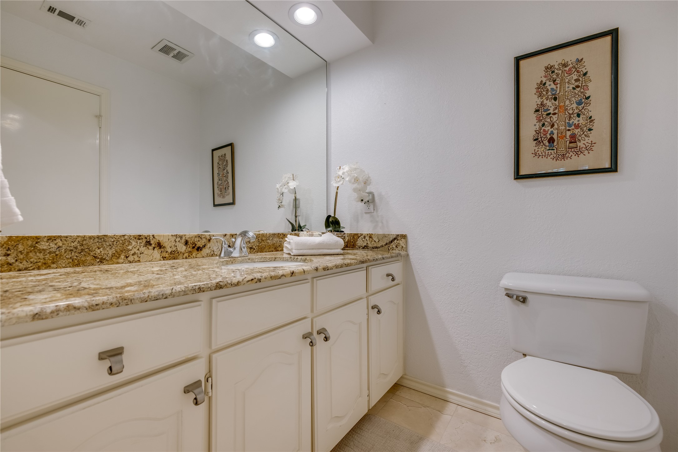 Fort Worth, Texas, 76116, United States, 4 Bedrooms Bedrooms, ,4 BathroomsBathrooms,Residential,For Sale,1926062