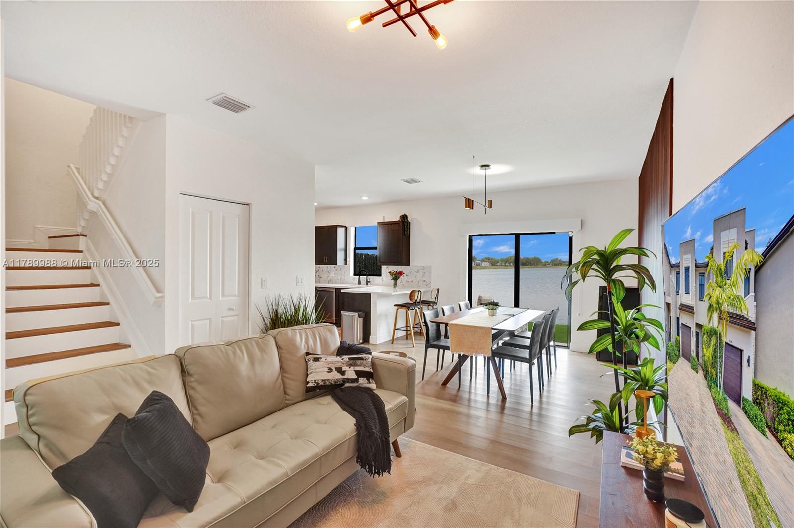 Miami, Florida, 33179, United States, 3 Bedrooms Bedrooms, ,3 BathroomsBathrooms,Residential,For Sale,1784236