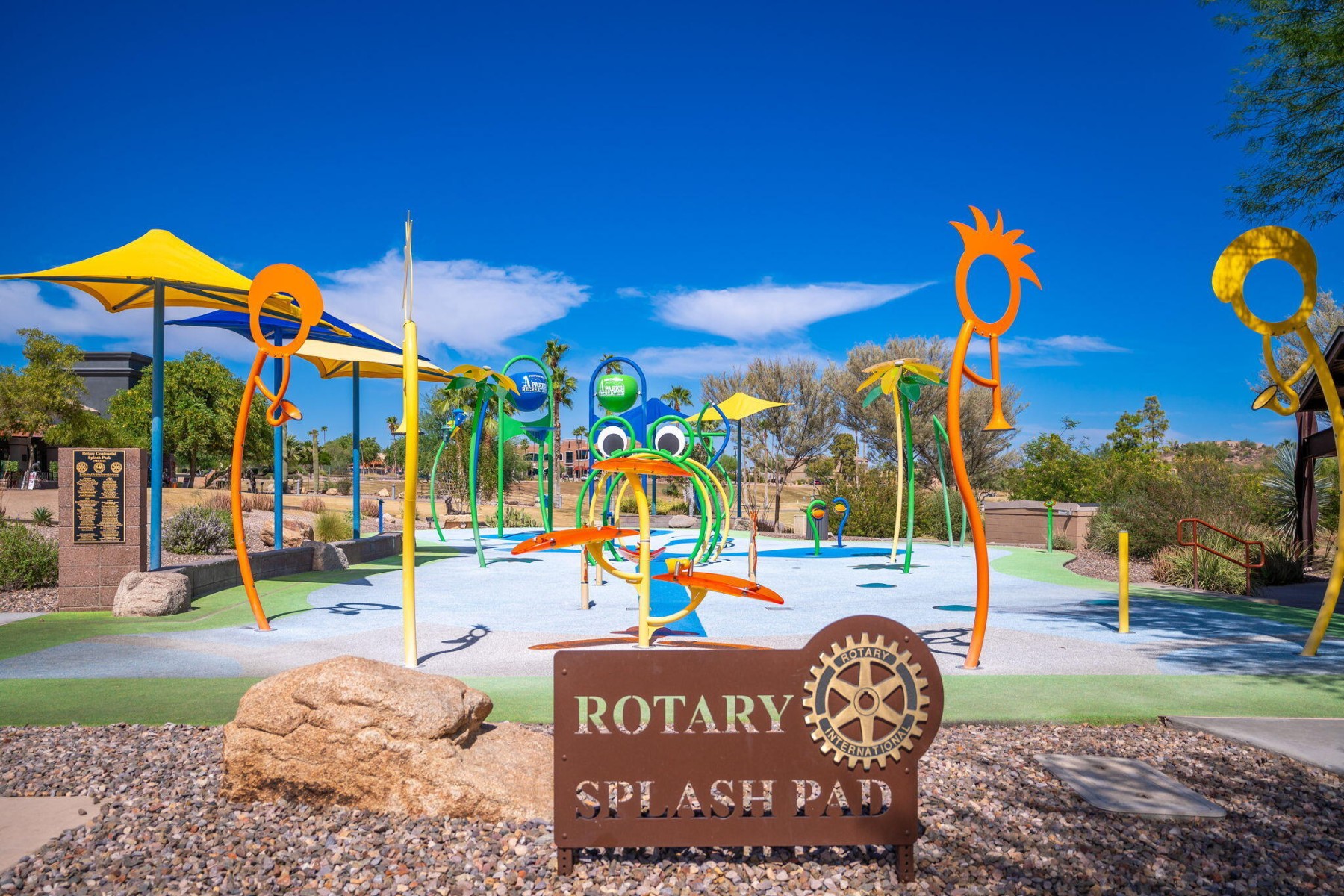  15618 E Cactus Drive  Fountain Hills, AZ - 物件實景