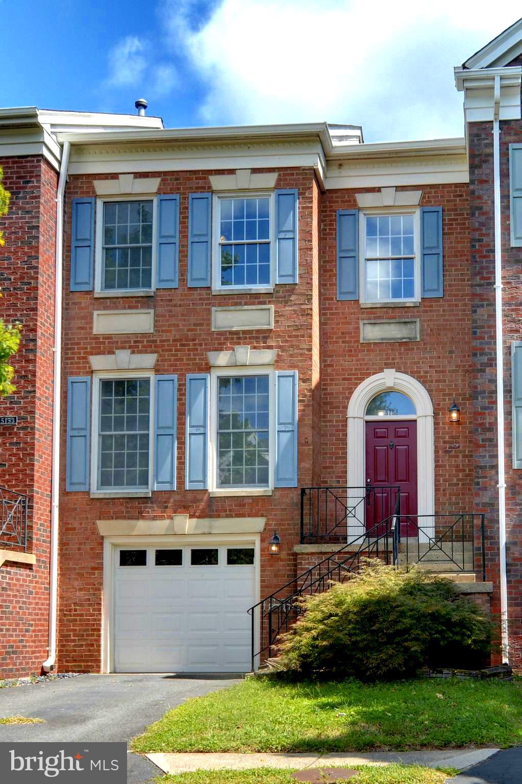Centreville, Virginia, 20120, United States, 4 Bedrooms Bedrooms, ,3 BathroomsBathrooms,Residential,For Sale,1920404