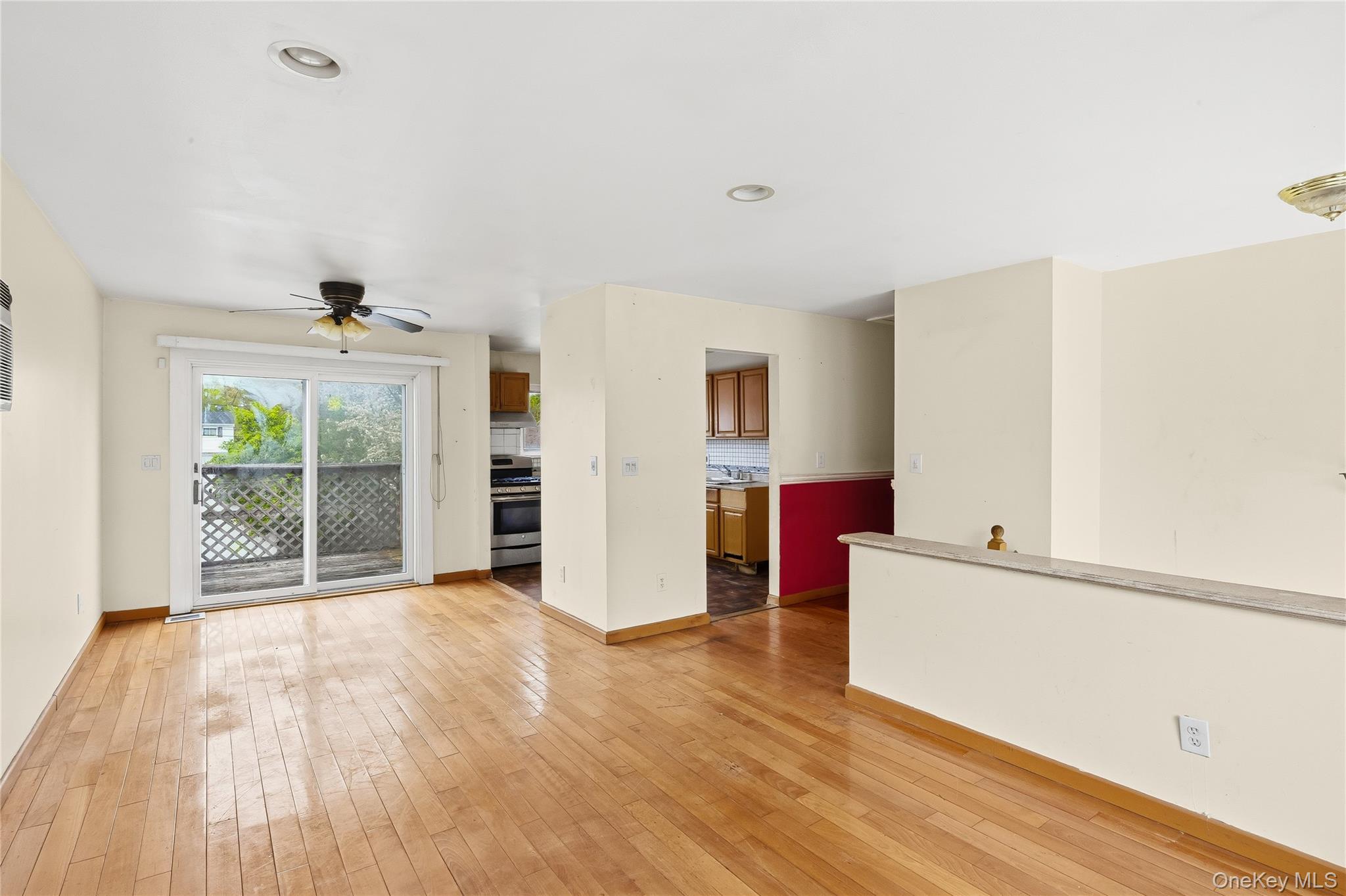 Selden, New York, 11784, United States, 5 Bedrooms Bedrooms, ,2 BathroomsBathrooms,Residential,For Sale,2049054