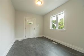 New Rochelle, New York, 10801, United States, 6 Bedrooms Bedrooms, ,5 BathroomsBathrooms,Residential,For Sale,1980613