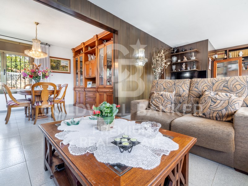 Sant Cugat del Vallès, Catalonia, ES, 5 Bedrooms Bedrooms, ,2 BathroomsBathrooms,Residential,For Sale,1759701