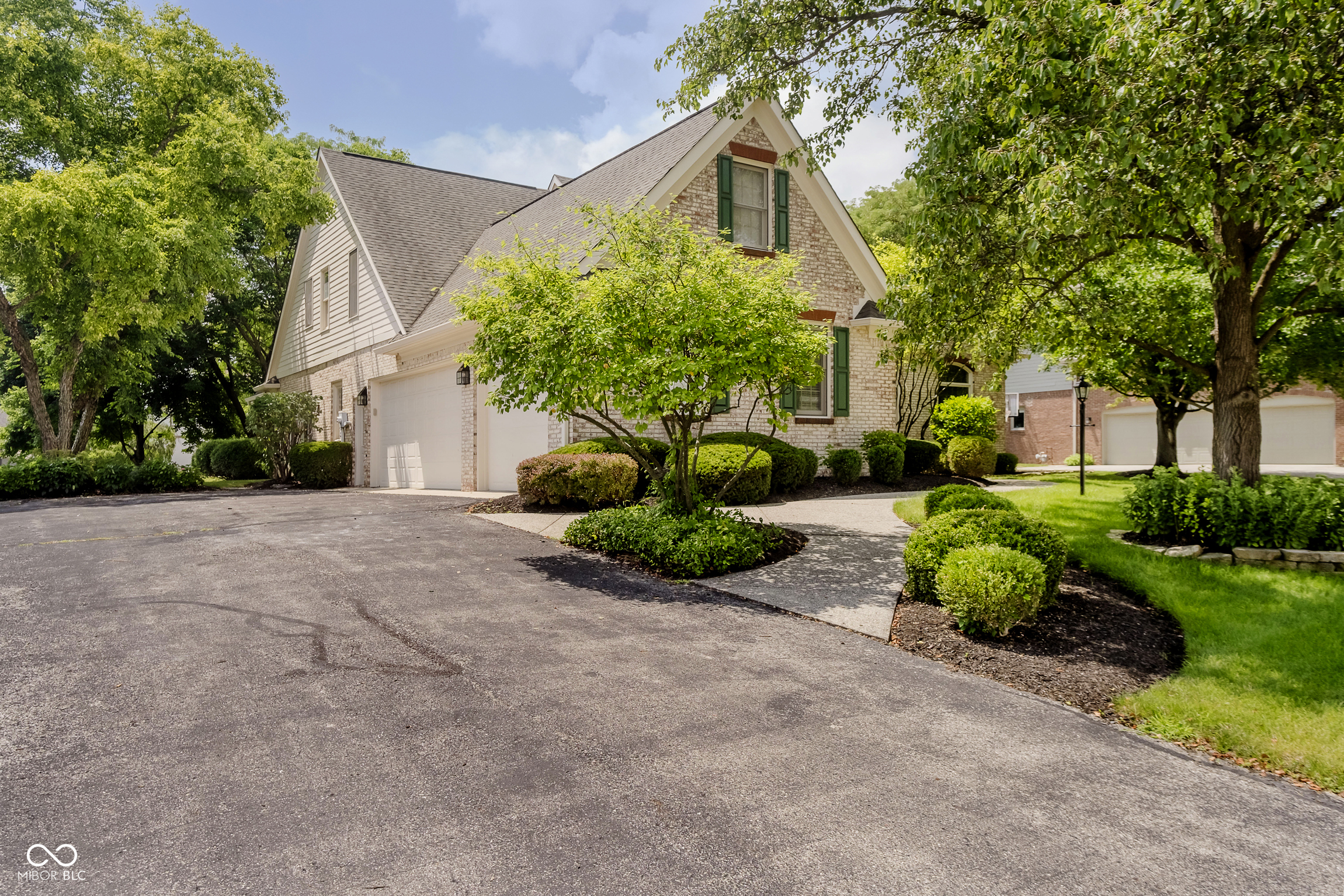 Carmel, Indiana, 46033, United States, 4 Bedrooms Bedrooms, ,4 BathroomsBathrooms,Residential,For Sale,1893581