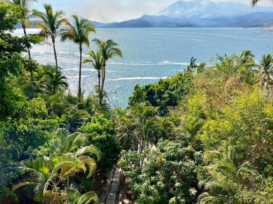 curso esmeralda, Manzanillo, Colima, 28867, Mexico, 4 Bedrooms Bedrooms, ,4 BathroomsBathrooms,Residential,For Sale,curso esmeralda,1541723