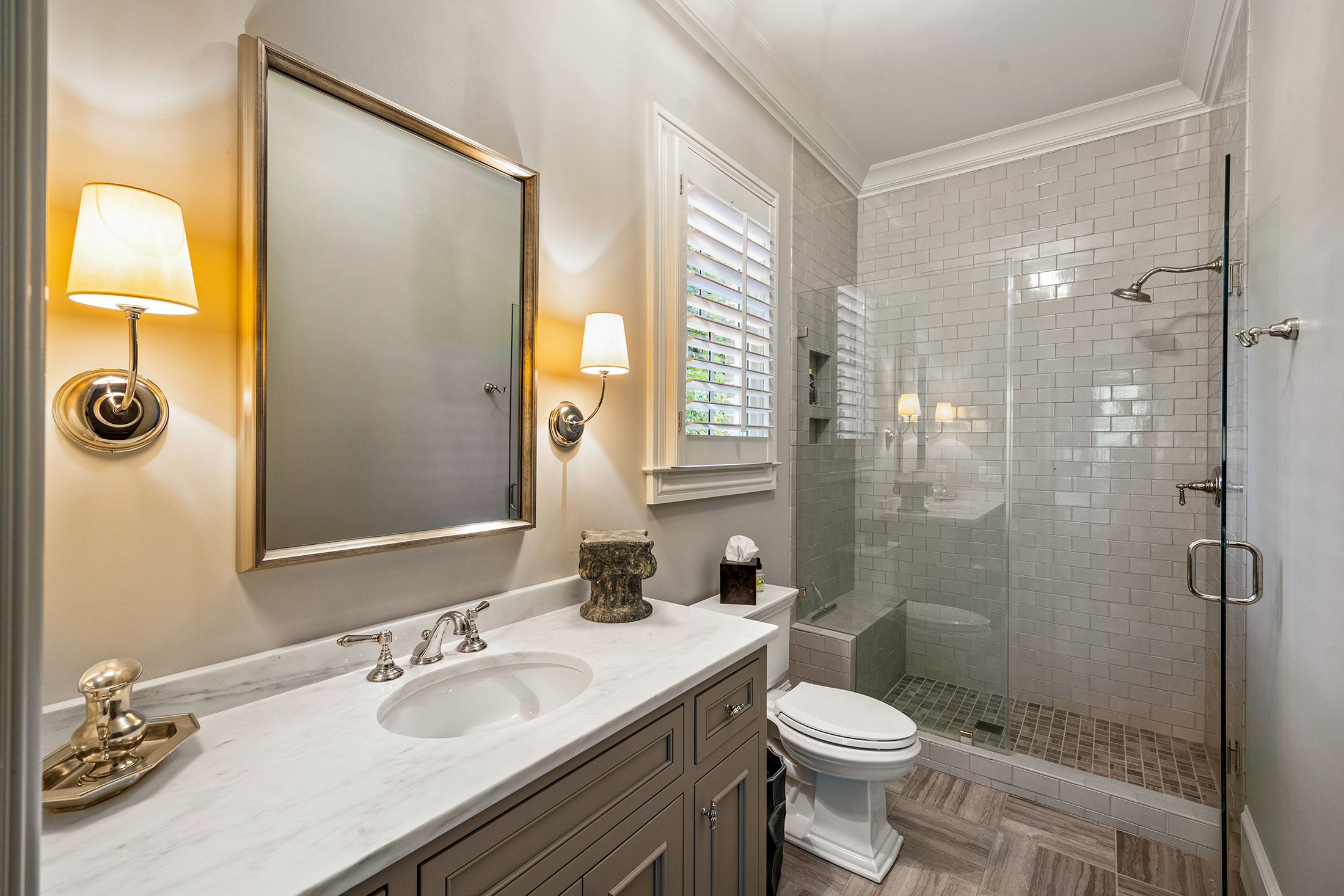  Buckhead Estate Pairs Architectural Presence with Richly Layered Interiors - 物件實景