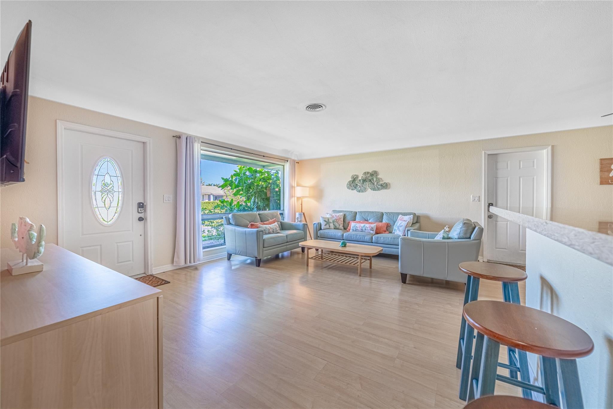 Pompano Beach, Florida, 33062, United States, 2 Bedrooms Bedrooms, ,2 BathroomsBathrooms,Residential,For Sale,1978458