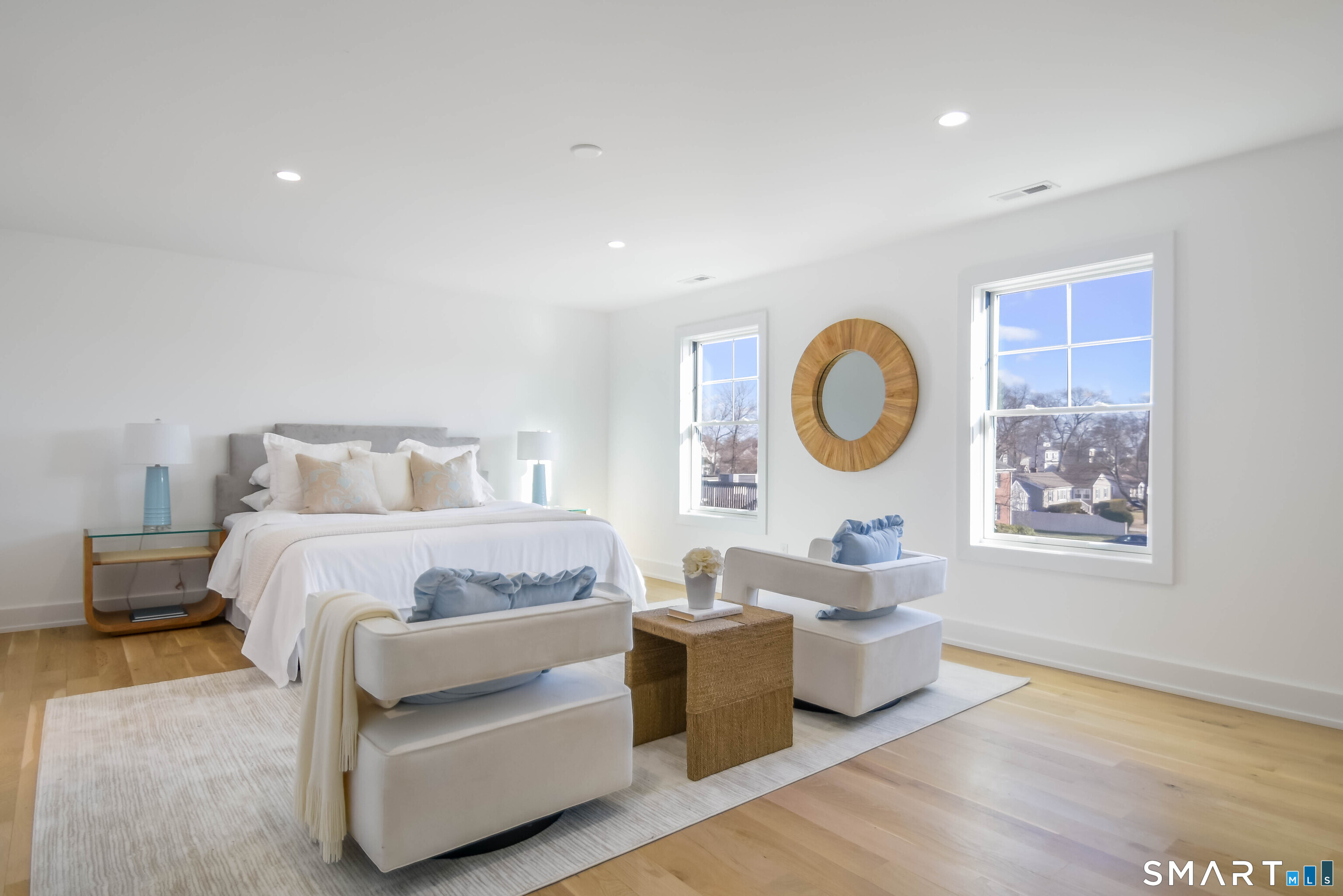 Fairfield, Connecticut, 06824, United States, 4 Bedrooms Bedrooms, ,6 BathroomsBathrooms,Residential,For Sale,1994356