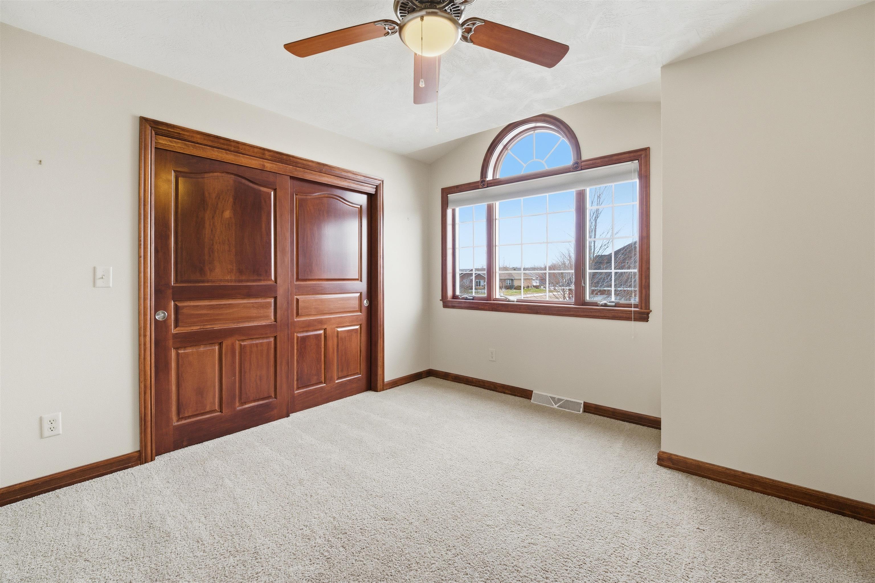 Oshkosh, Wisconsin, 54904, United States, 4 Bedrooms Bedrooms, ,4 BathroomsBathrooms,Residential,For Sale,2009649