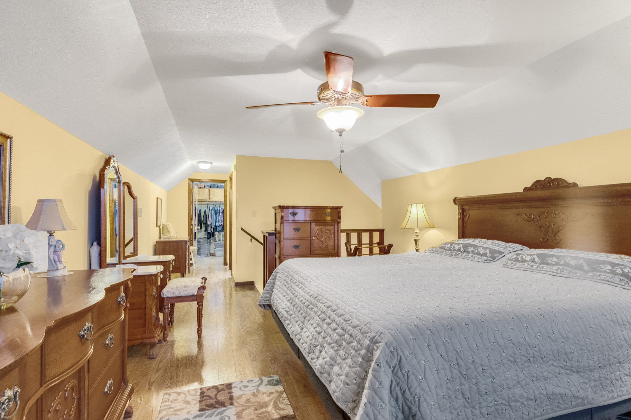 Sevierville, Tennessee, 37862, United States, 2 Bedrooms Bedrooms, ,3 BathroomsBathrooms,Residential,For Sale,1977968