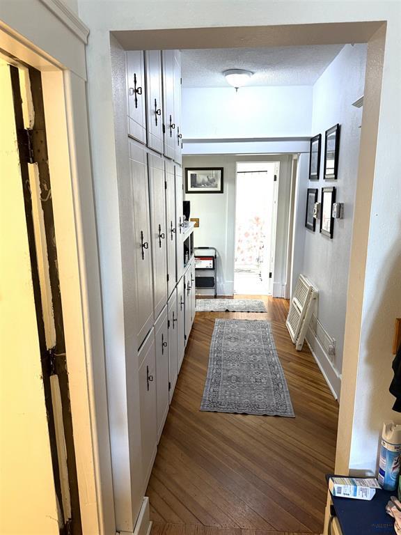 Hot Springs, South Dakota, 57747, United States, 5 Bedrooms Bedrooms, ,3 BathroomsBathrooms,Residential,For Sale,1928045