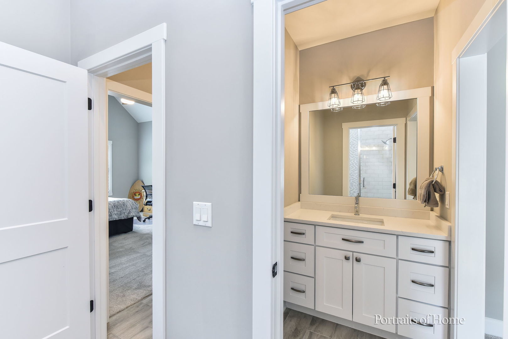 Naperville, Illinois, 60563, United States, 4 Bedrooms Bedrooms, ,4 BathroomsBathrooms,Residential,For Sale,1992094