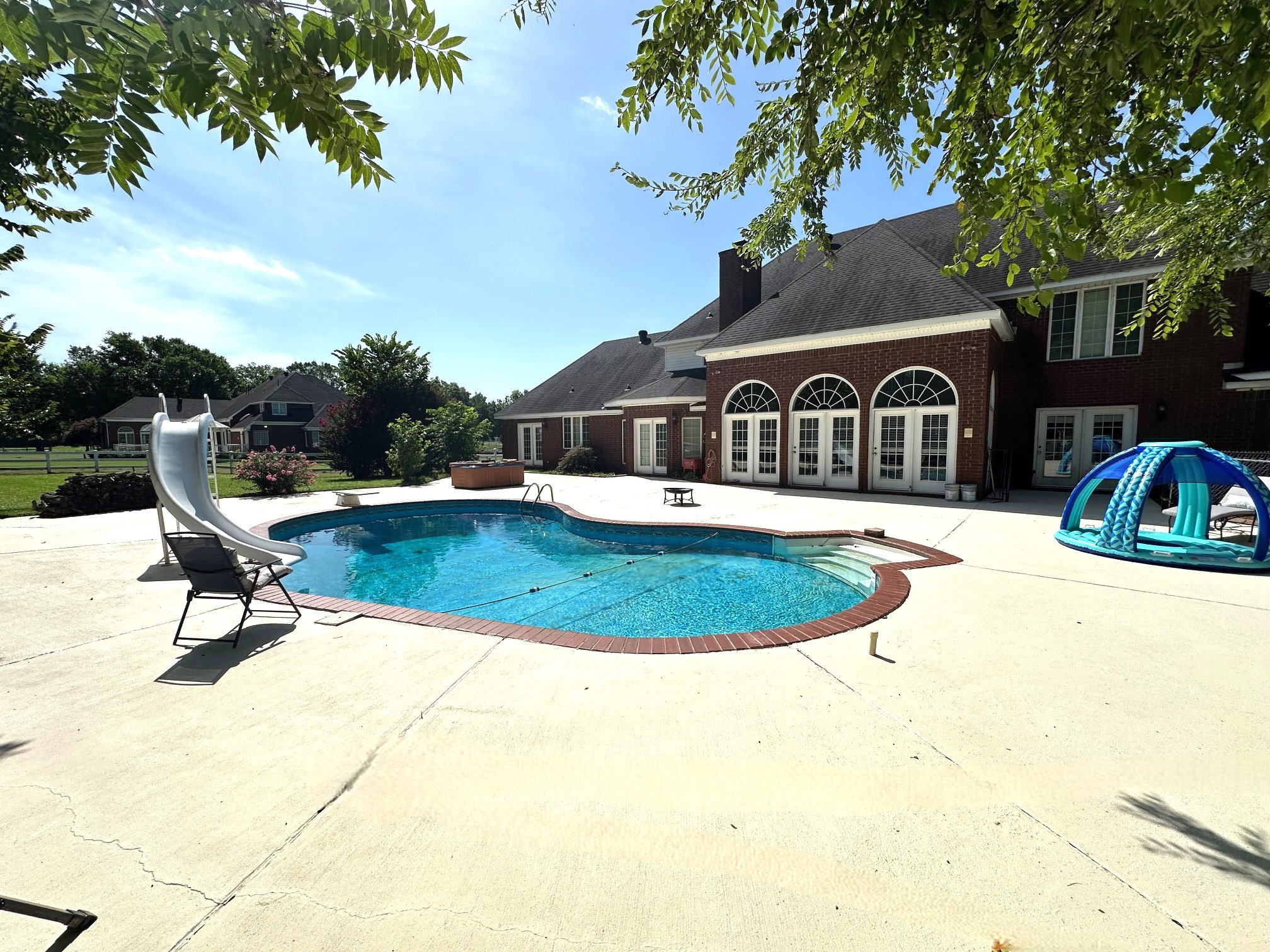 Clarksville, Arkansas, 72830, United States, 5 Bedrooms Bedrooms, ,4 BathroomsBathrooms,Residential,For Sale,1942523