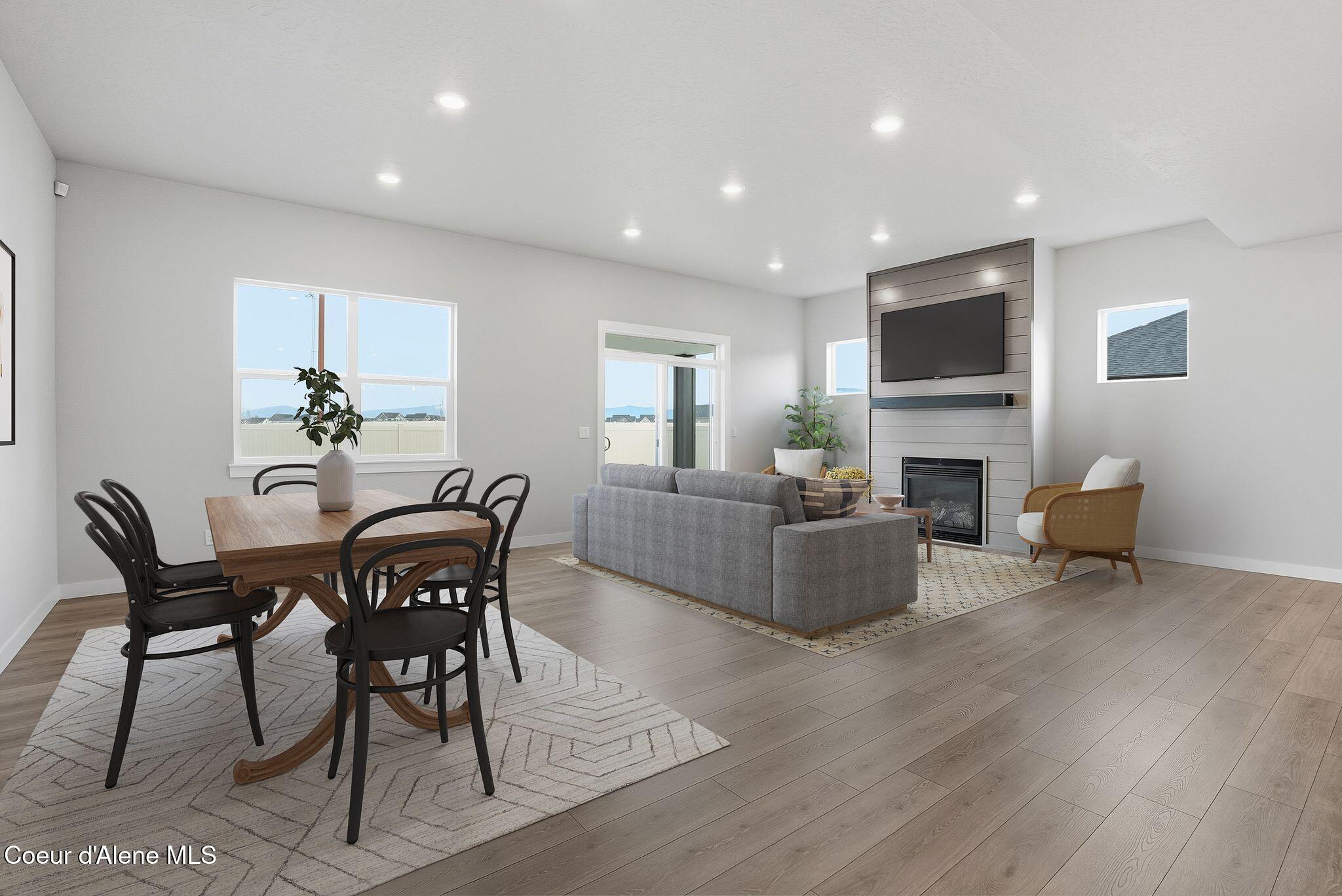 Coeur d'Alene, Idaho, 83815, United States, 4 Bedrooms Bedrooms, ,3 BathroomsBathrooms,Residential,For Sale,2015993