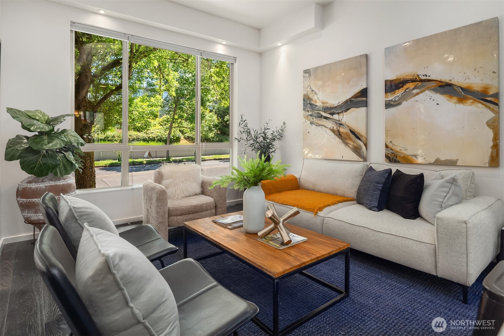 Seattle, Washington, 98122, United States, 3 Bedrooms Bedrooms, ,2 BathroomsBathrooms,Residential,For Sale,1856144
