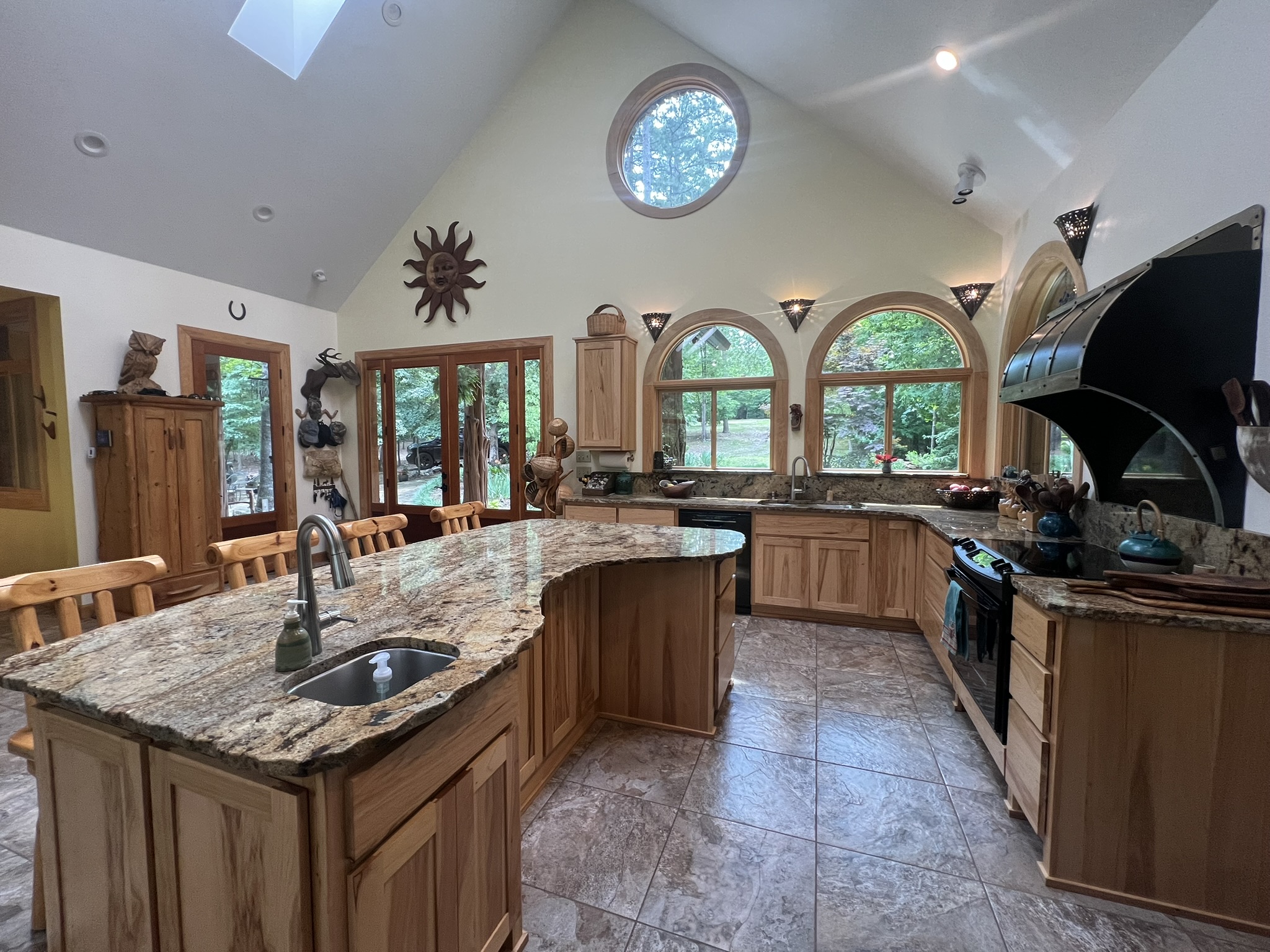 Mena, Arkansas, 71953, United States, 3 Bedrooms Bedrooms, ,3 BathroomsBathrooms,Residential,For Sale,1979119