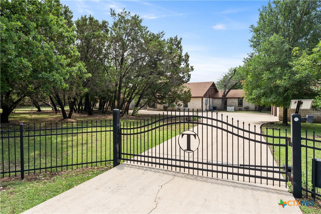 Belton, Texas, 76513, United States, 4 Bedrooms Bedrooms, ,4 BathroomsBathrooms,Residential,For Sale,1989055