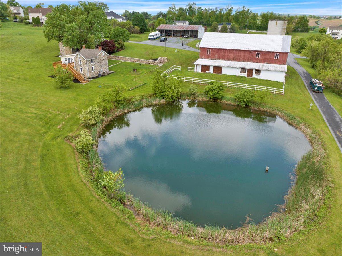 Mohrsville, Pennsylvania, 19541, United States, 4 Bedrooms Bedrooms, ,2 BathroomsBathrooms,Residential,For Sale,1827431