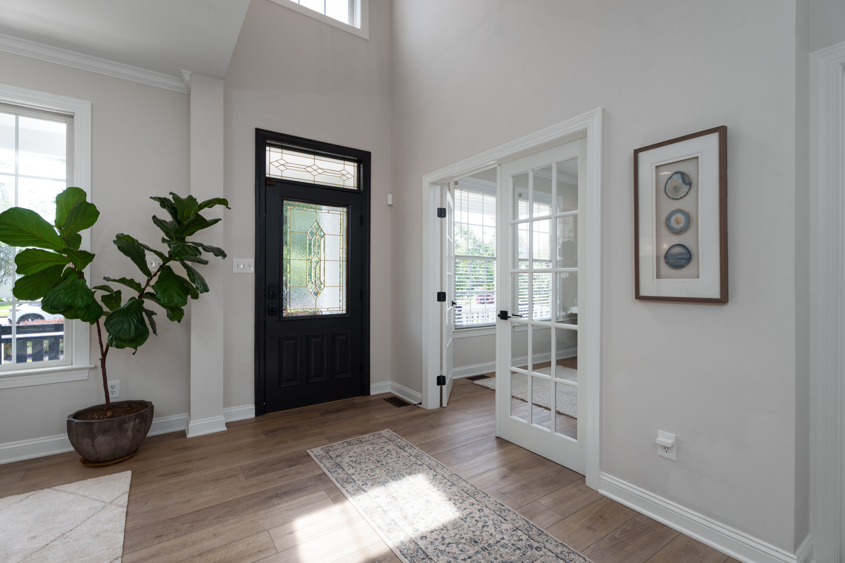  Turn-Key Town Center Home on a Picture-Perfect Lot - 物件實景